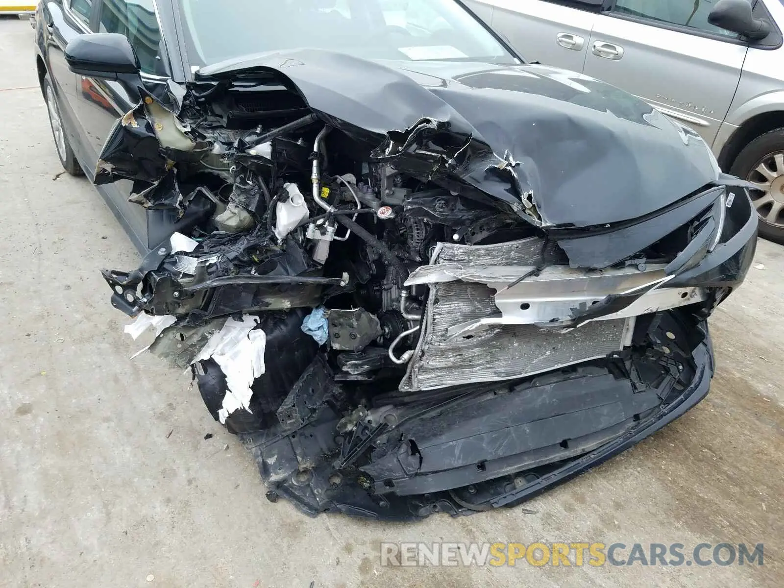 9 Photograph of a damaged car 4T1B11HK9KU767743 TOYOTA CAMRY 2019