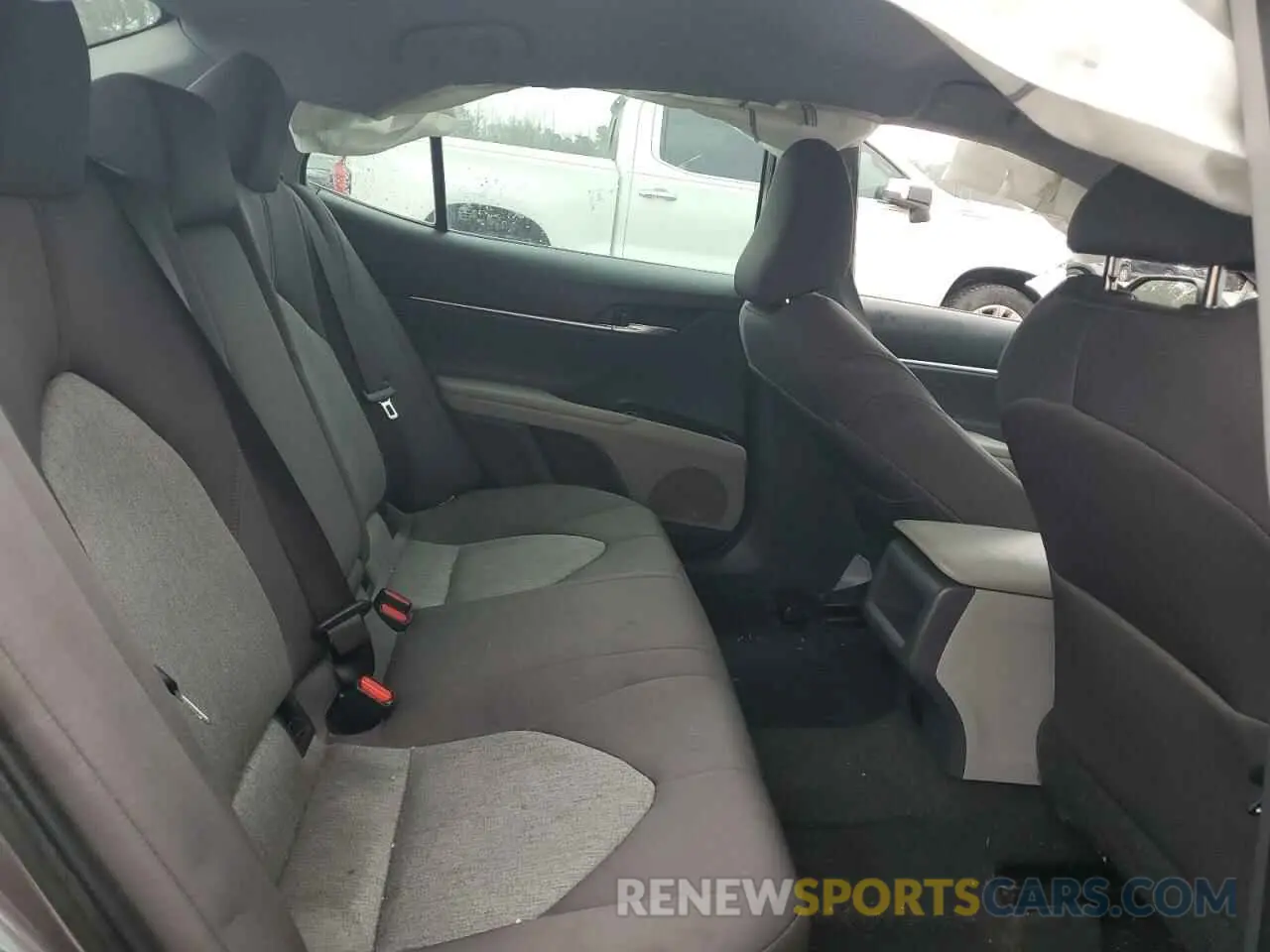 10 Photograph of a damaged car 4T1B11HK9KU771288 TOYOTA CAMRY 2019