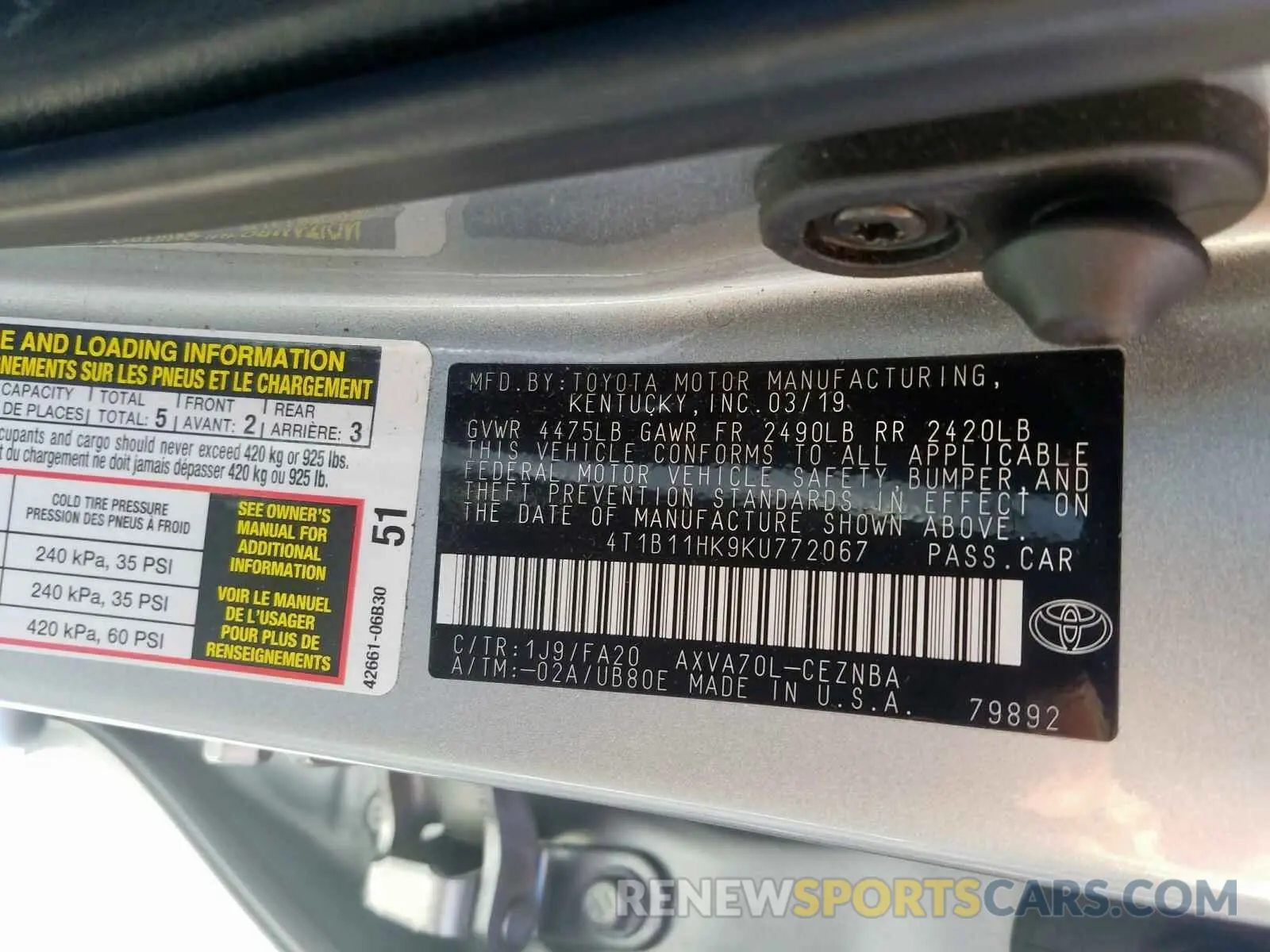 10 Photograph of a damaged car 4T1B11HK9KU772067 TOYOTA CAMRY 2019