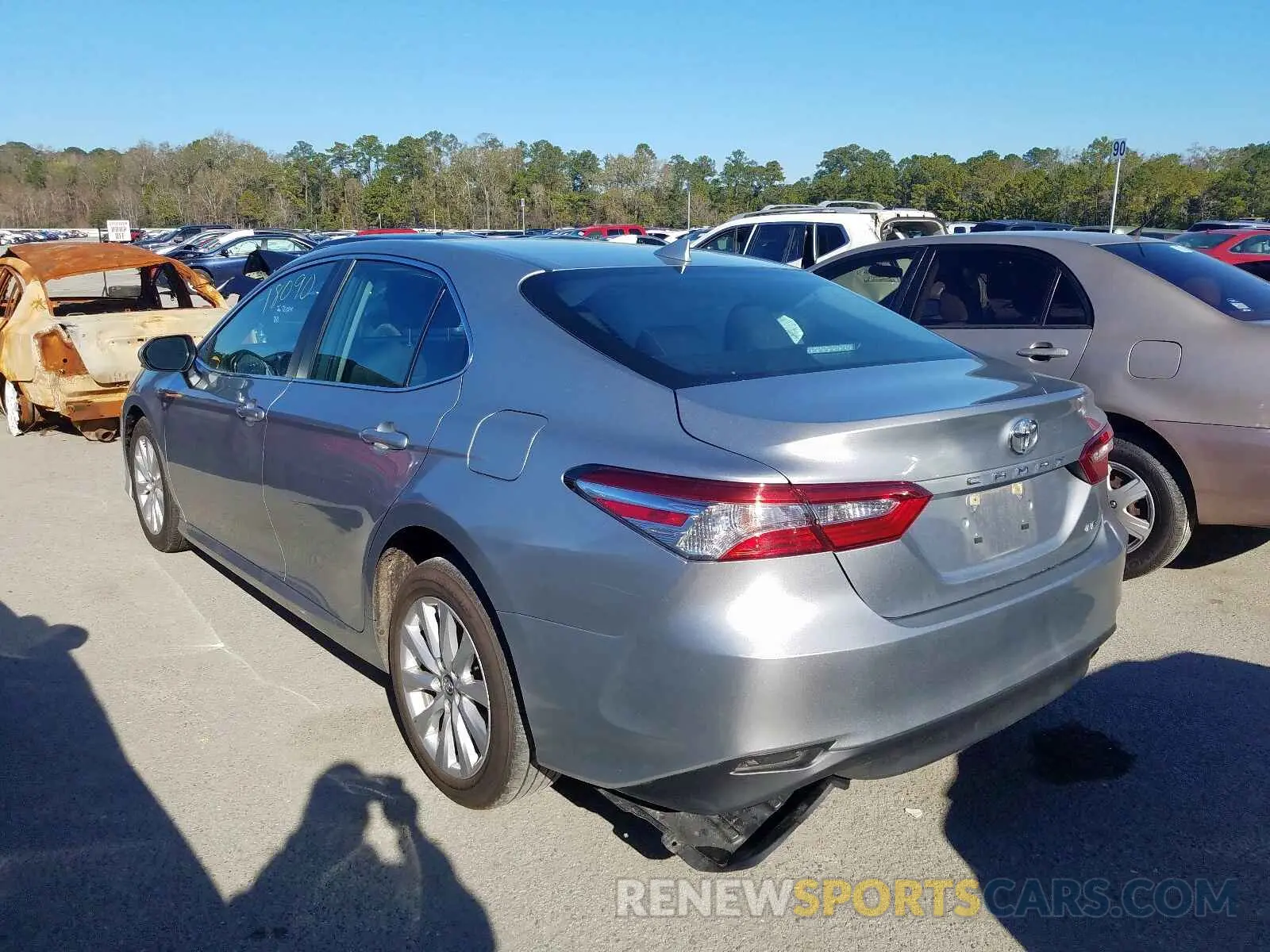 3 Photograph of a damaged car 4T1B11HK9KU772067 TOYOTA CAMRY 2019