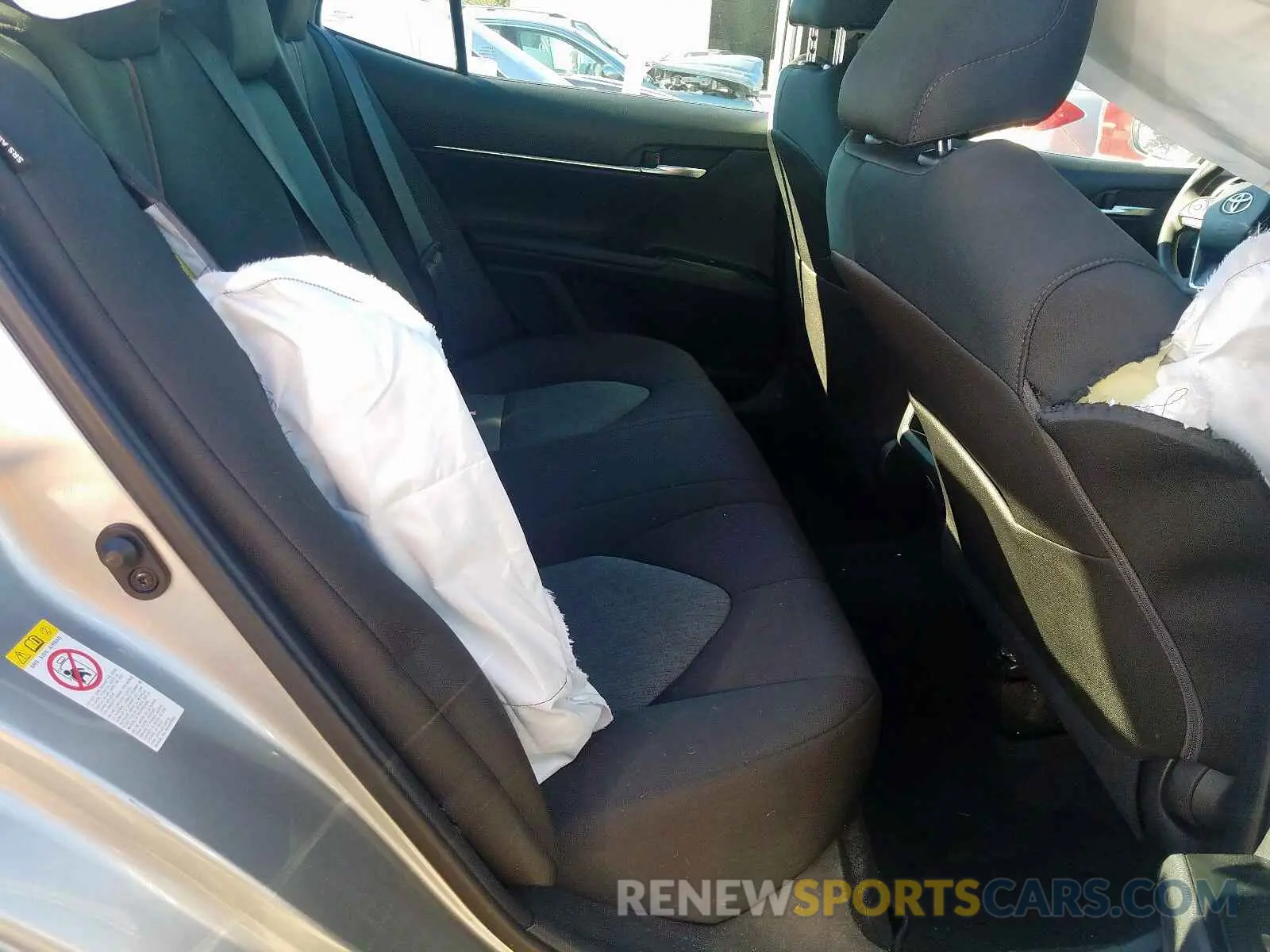 6 Photograph of a damaged car 4T1B11HK9KU772067 TOYOTA CAMRY 2019