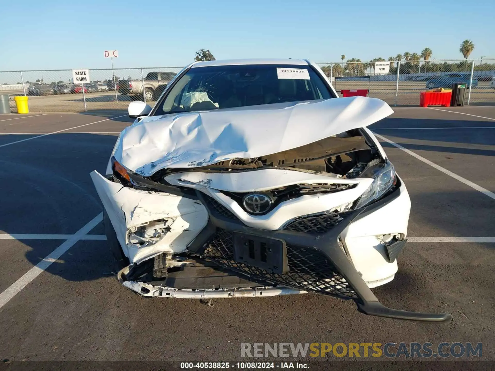 12 Photograph of a damaged car 4T1B11HK9KU773574 TOYOTA CAMRY 2019