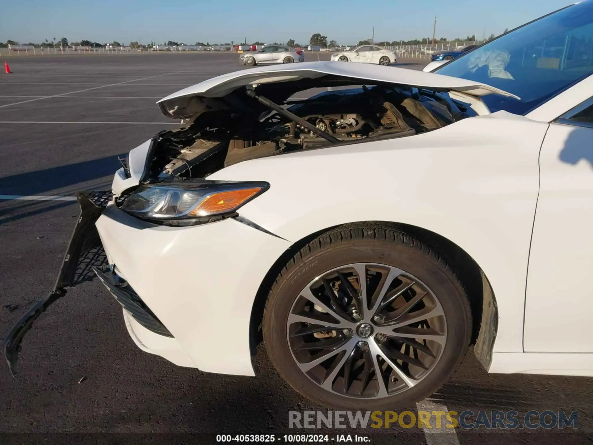 19 Photograph of a damaged car 4T1B11HK9KU773574 TOYOTA CAMRY 2019