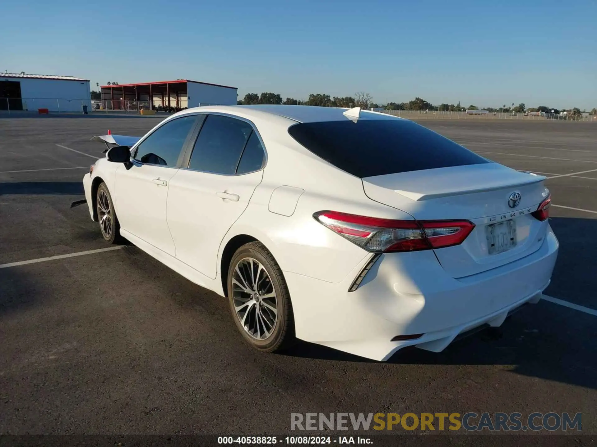 3 Photograph of a damaged car 4T1B11HK9KU773574 TOYOTA CAMRY 2019