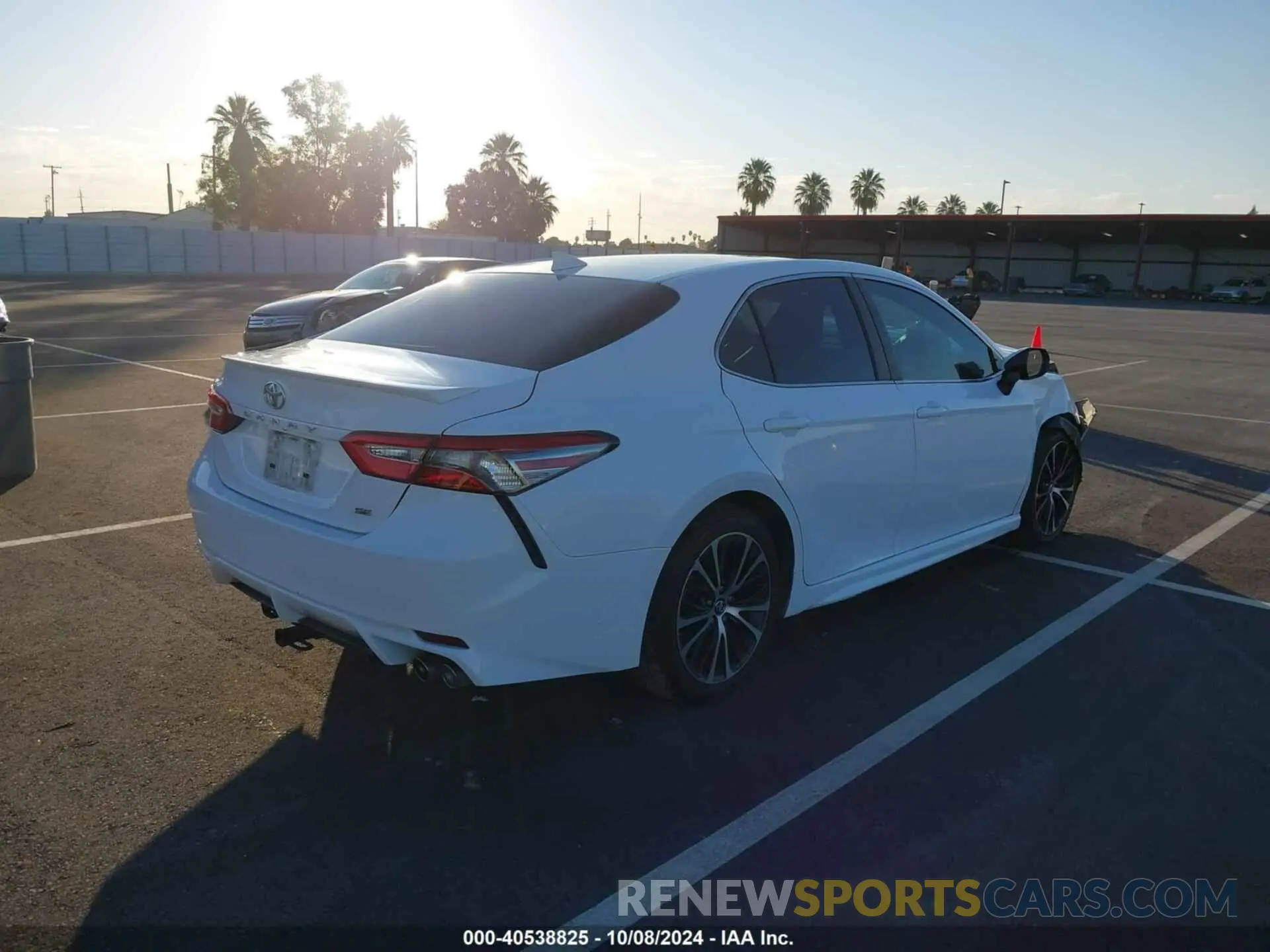4 Photograph of a damaged car 4T1B11HK9KU773574 TOYOTA CAMRY 2019