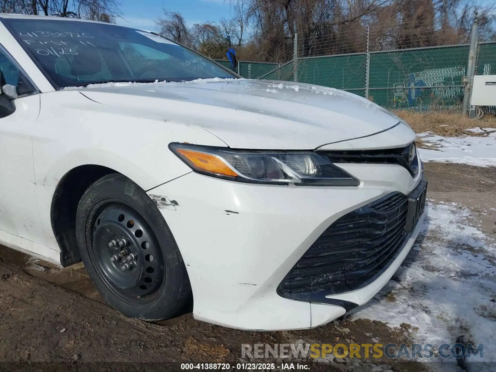 17 Фотография поврежденного автомобиля 4T1B11HK9KU773784 TOYOTA CAMRY 2019