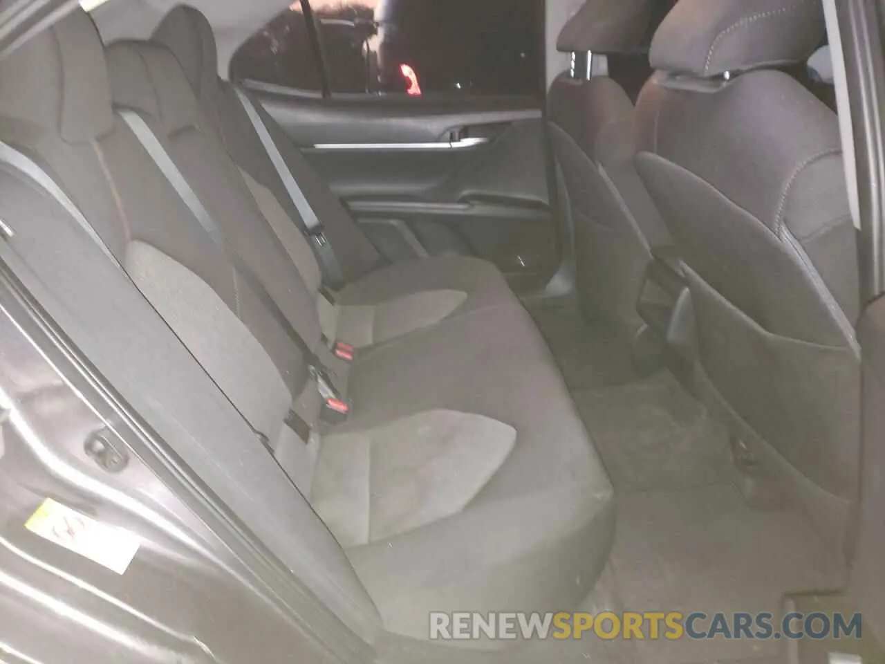 6 Photograph of a damaged car 4T1B11HK9KU775311 TOYOTA CAMRY 2019