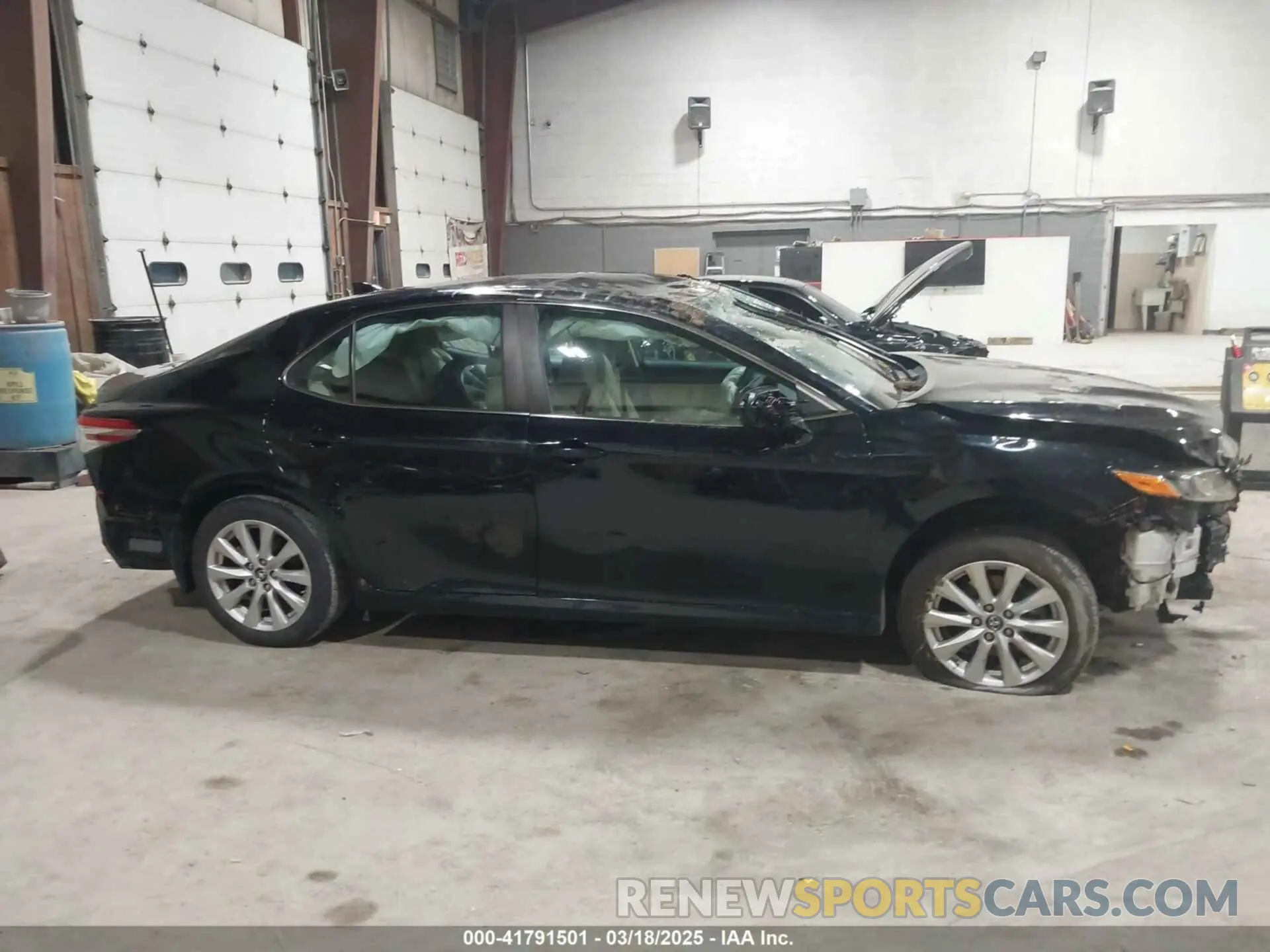 14 Photograph of a damaged car 4T1B11HK9KU799978 TOYOTA CAMRY 2019