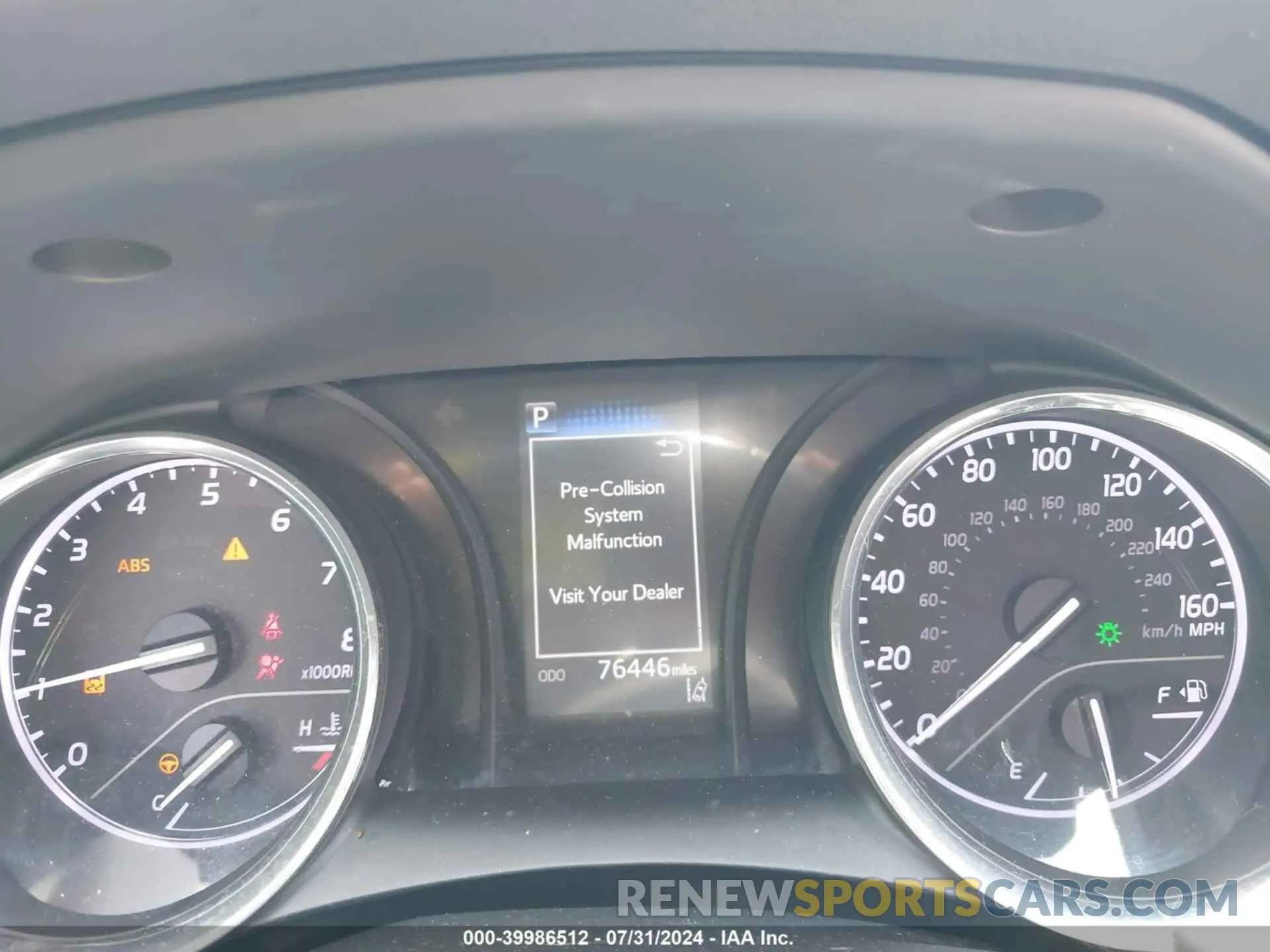15 Photograph of a damaged car 4T1B11HK9KU812728 TOYOTA CAMRY 2019