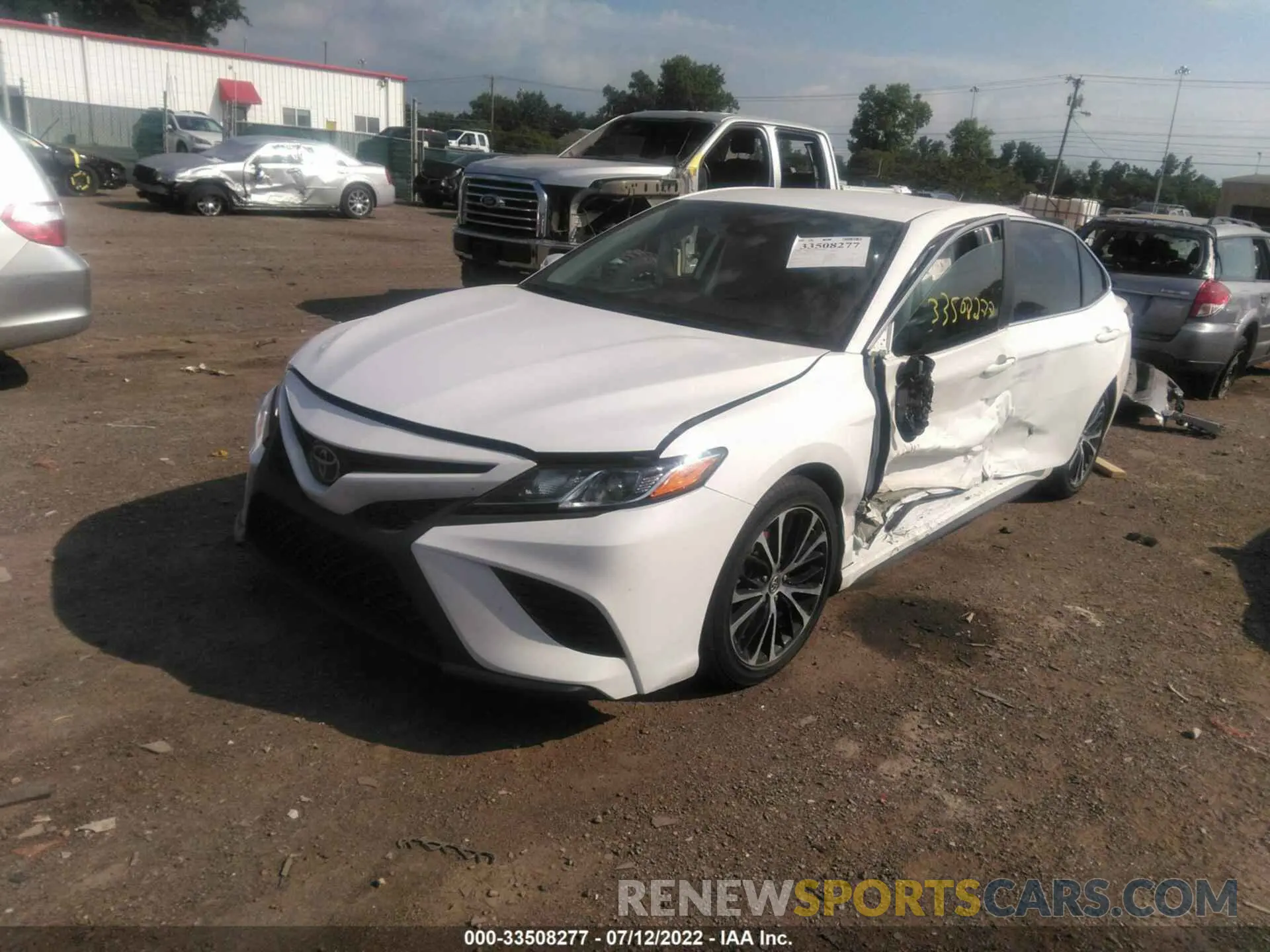 2 Фотография поврежденного автомобиля 4T1B11HK9KU824636 TOYOTA CAMRY 2019