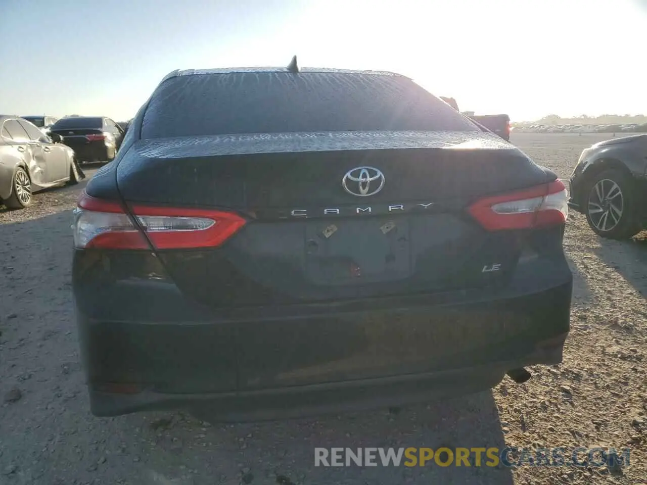 6 Photograph of a damaged car 4T1B11HK9KU831120 TOYOTA CAMRY 2019