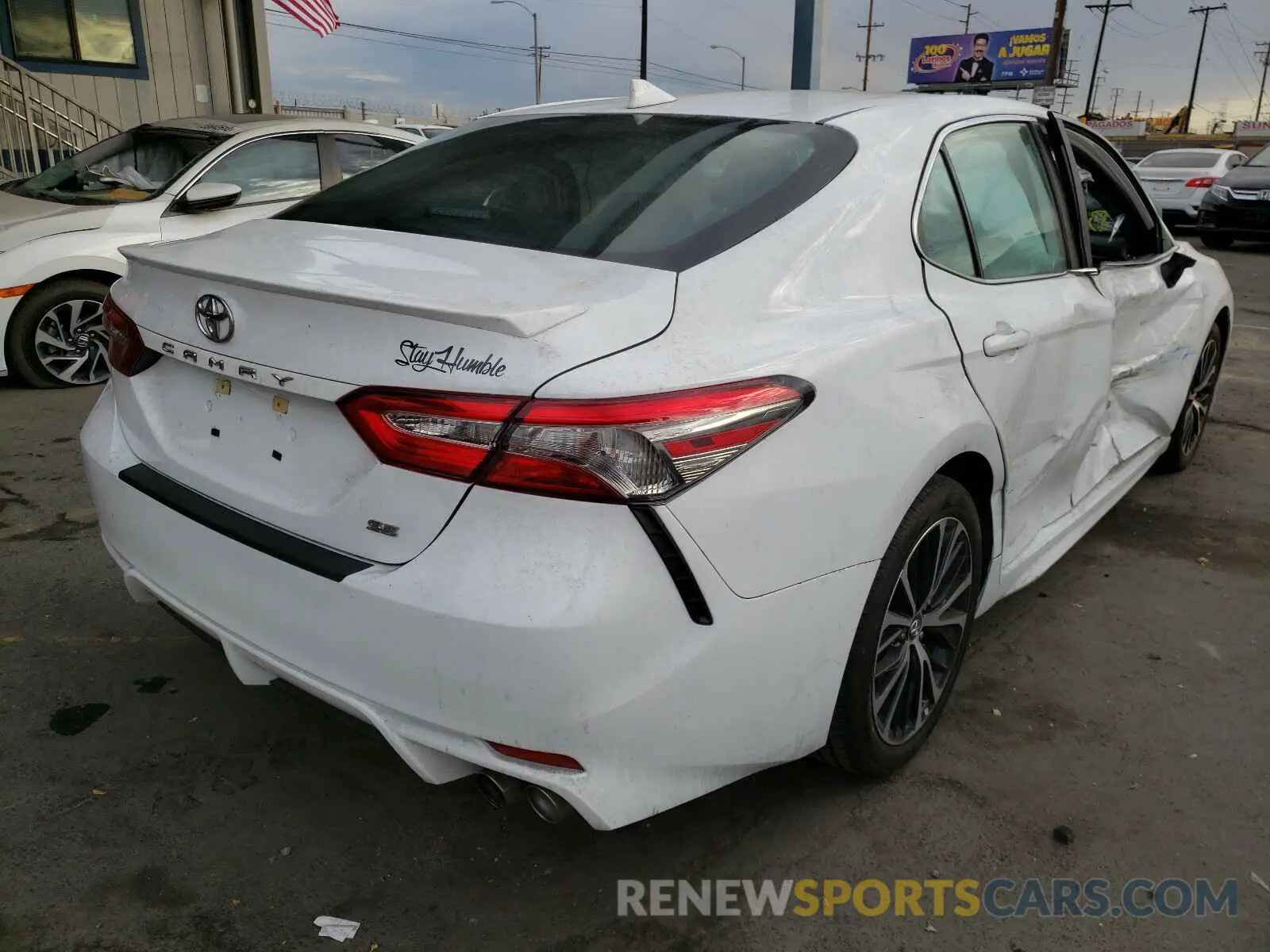 4 Photograph of a damaged car 4T1B11HK9KU831893 TOYOTA CAMRY 2019