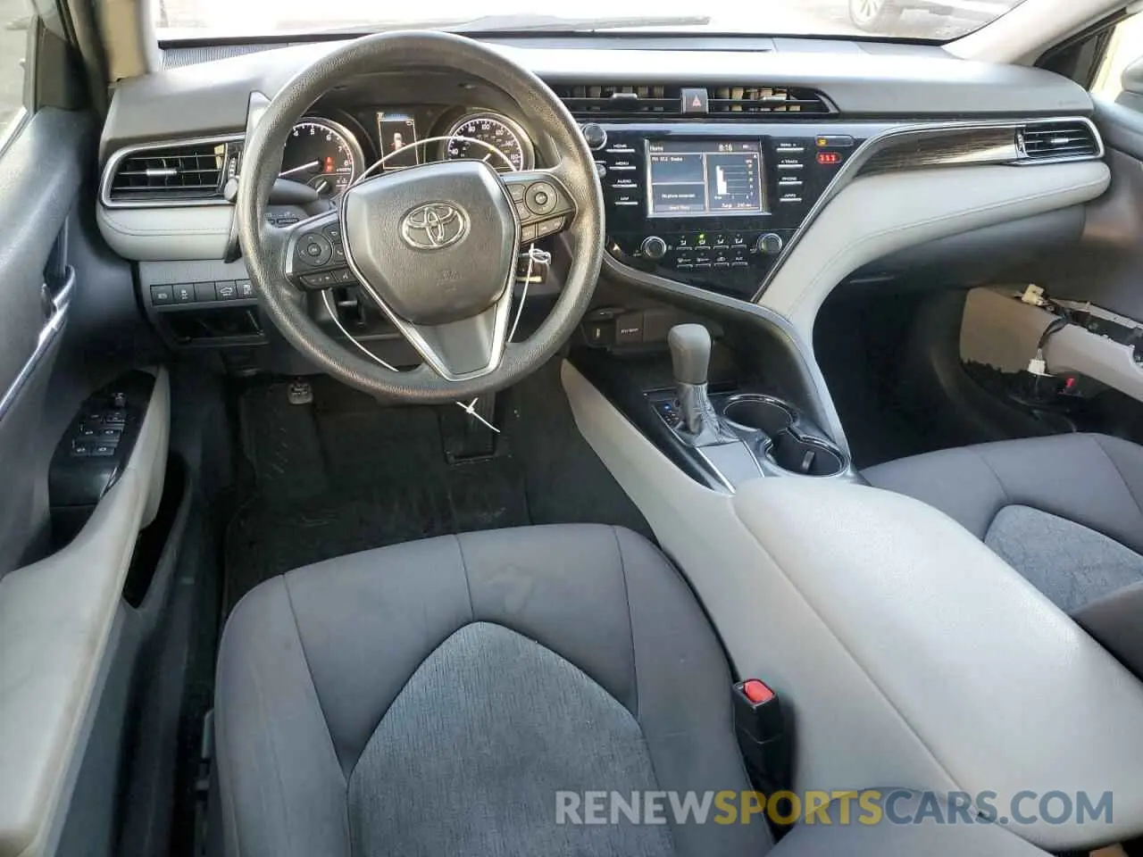8 Photograph of a damaged car 4T1B11HK9KU833918 TOYOTA CAMRY 2019