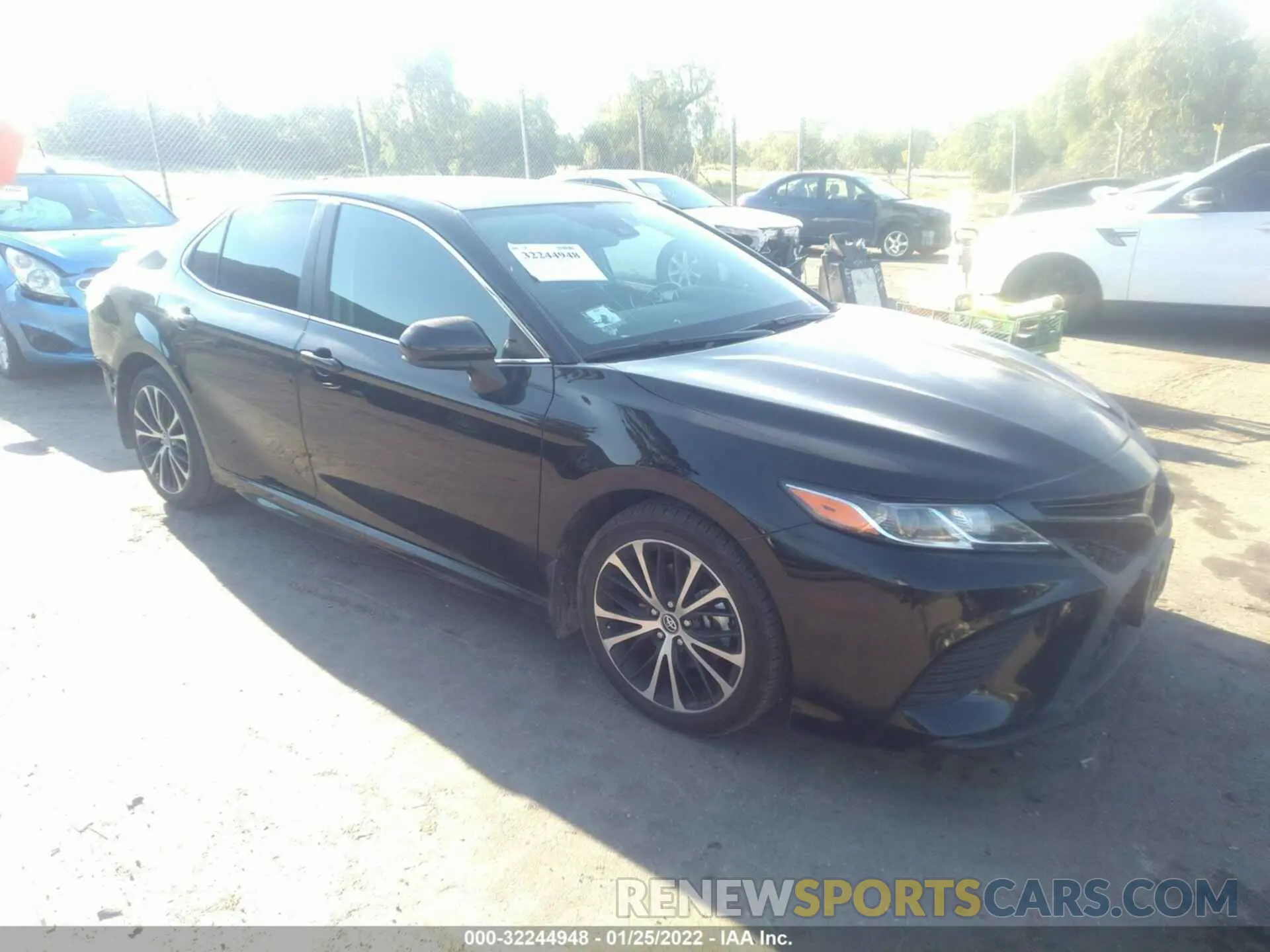 1 Photograph of a damaged car 4T1B11HK9KU836043 TOYOTA CAMRY 2019