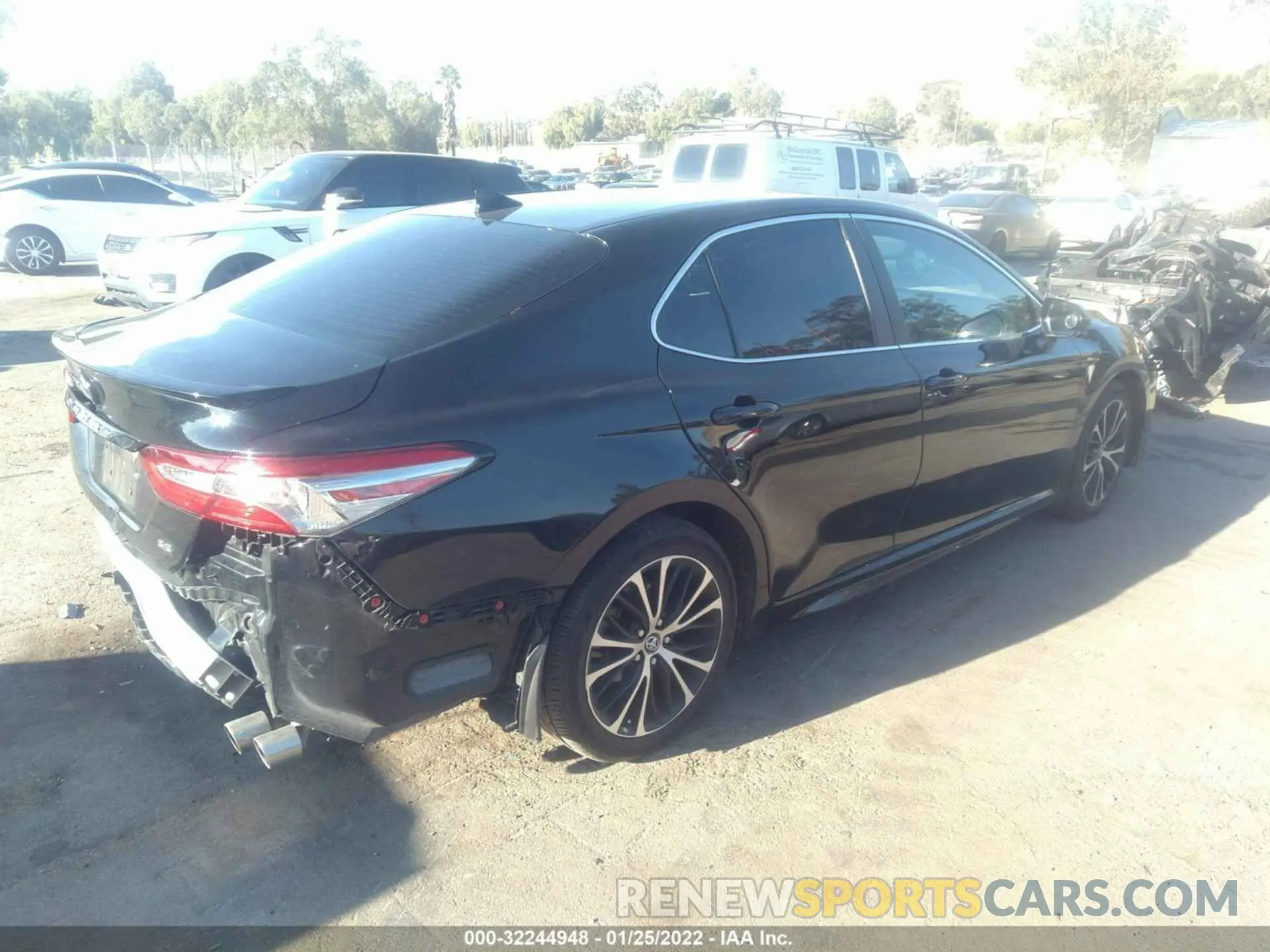 4 Photograph of a damaged car 4T1B11HK9KU836043 TOYOTA CAMRY 2019