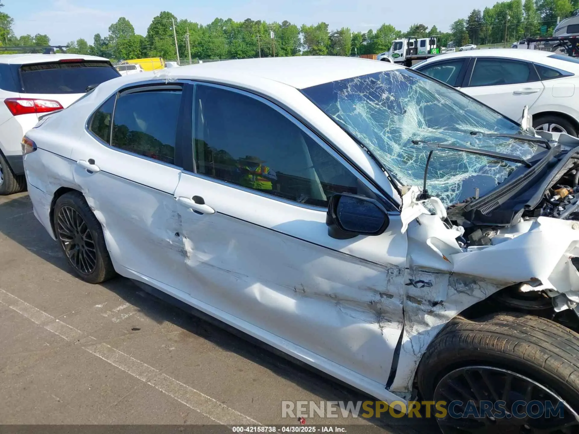 12 Photograph of a damaged car 4T1B11HK9KU842909 TOYOTA CAMRY 2019