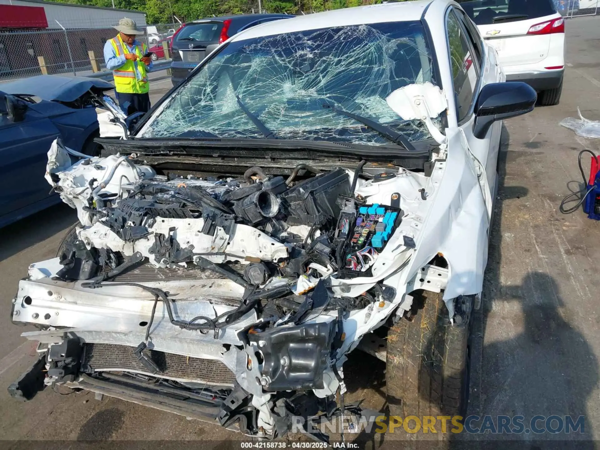 6 Photograph of a damaged car 4T1B11HK9KU842909 TOYOTA CAMRY 2019