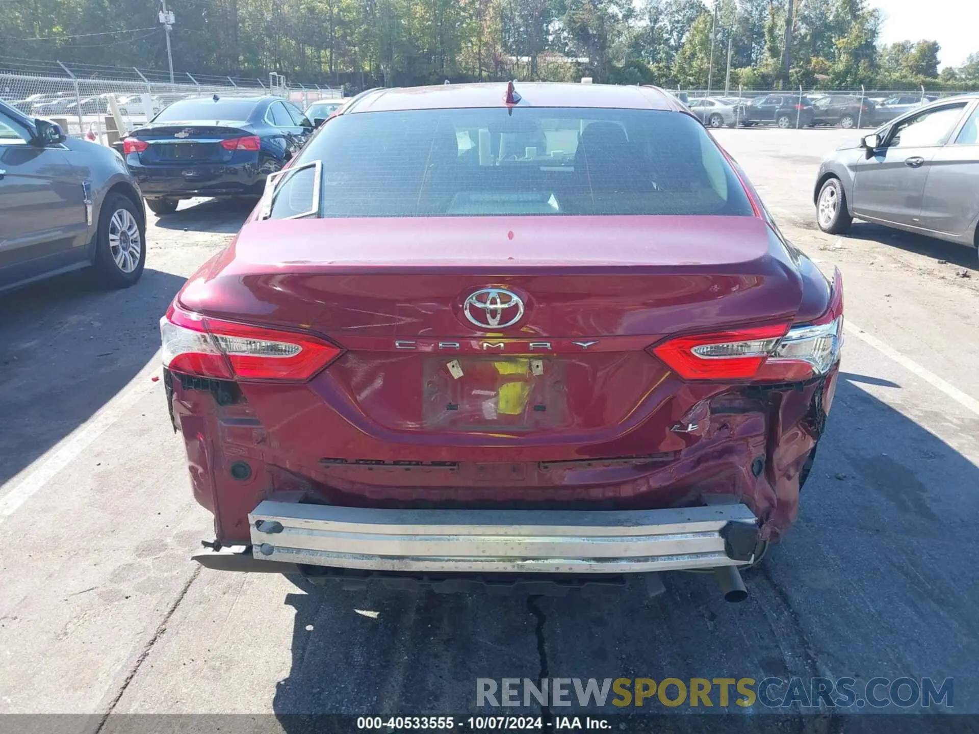 17 Photograph of a damaged car 4T1B11HK9KU845180 TOYOTA CAMRY 2019