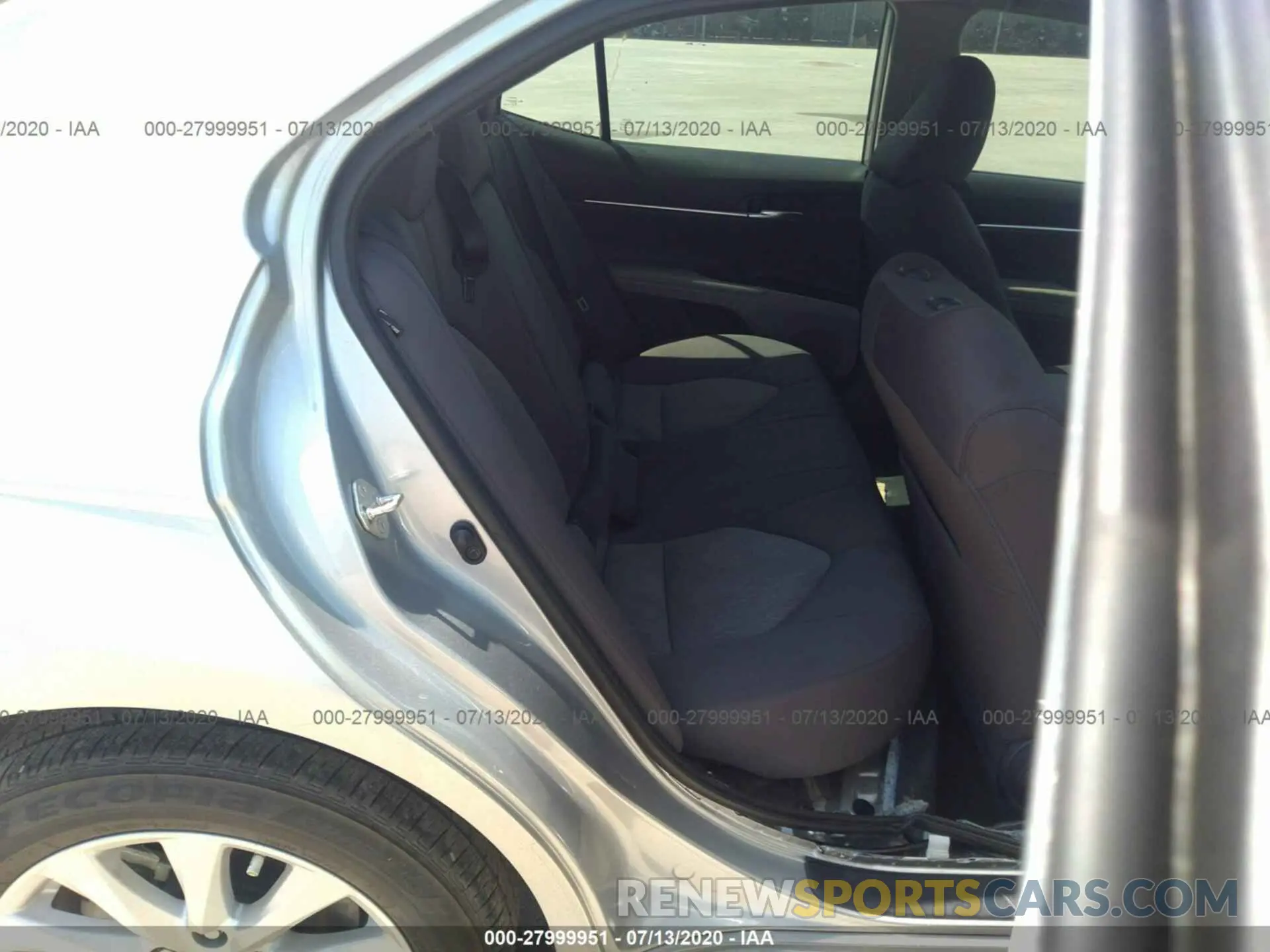 8 Photograph of a damaged car 4T1B11HK9KU855448 TOYOTA CAMRY 2019