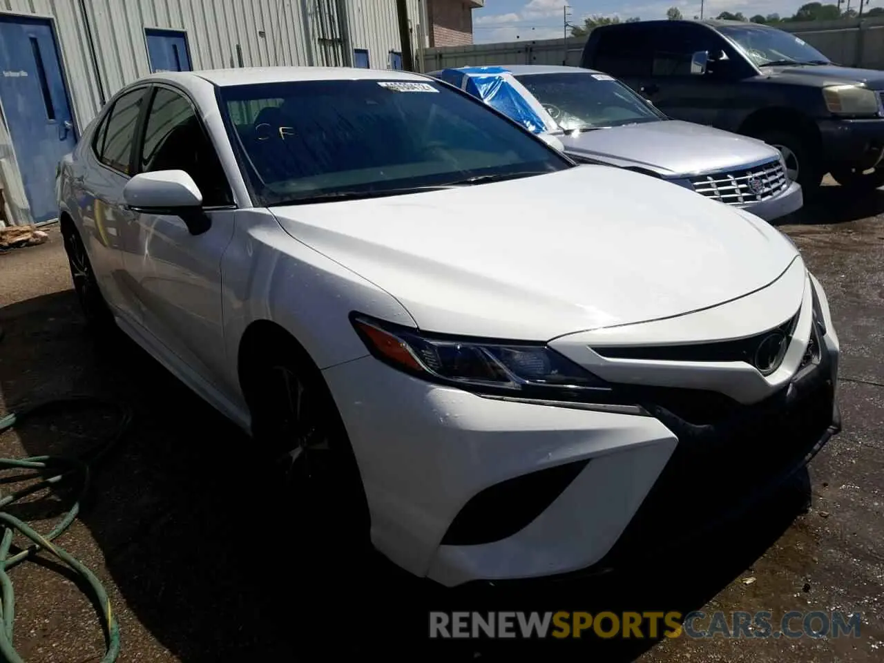 1 Фотография поврежденного автомобиля 4T1B11HKXKU161514 TOYOTA CAMRY 2019