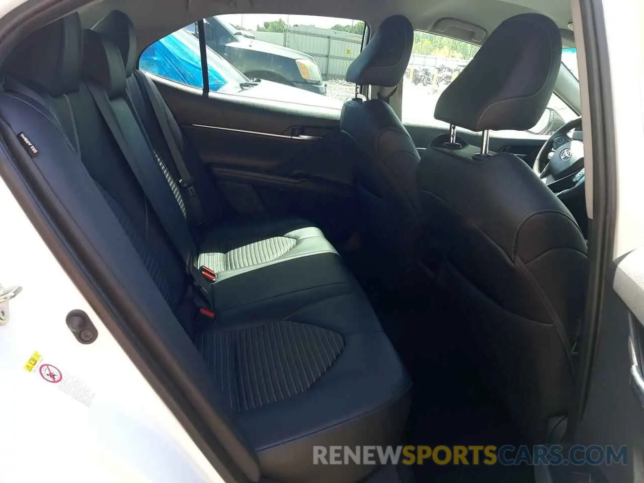 6 Фотография поврежденного автомобиля 4T1B11HKXKU161514 TOYOTA CAMRY 2019