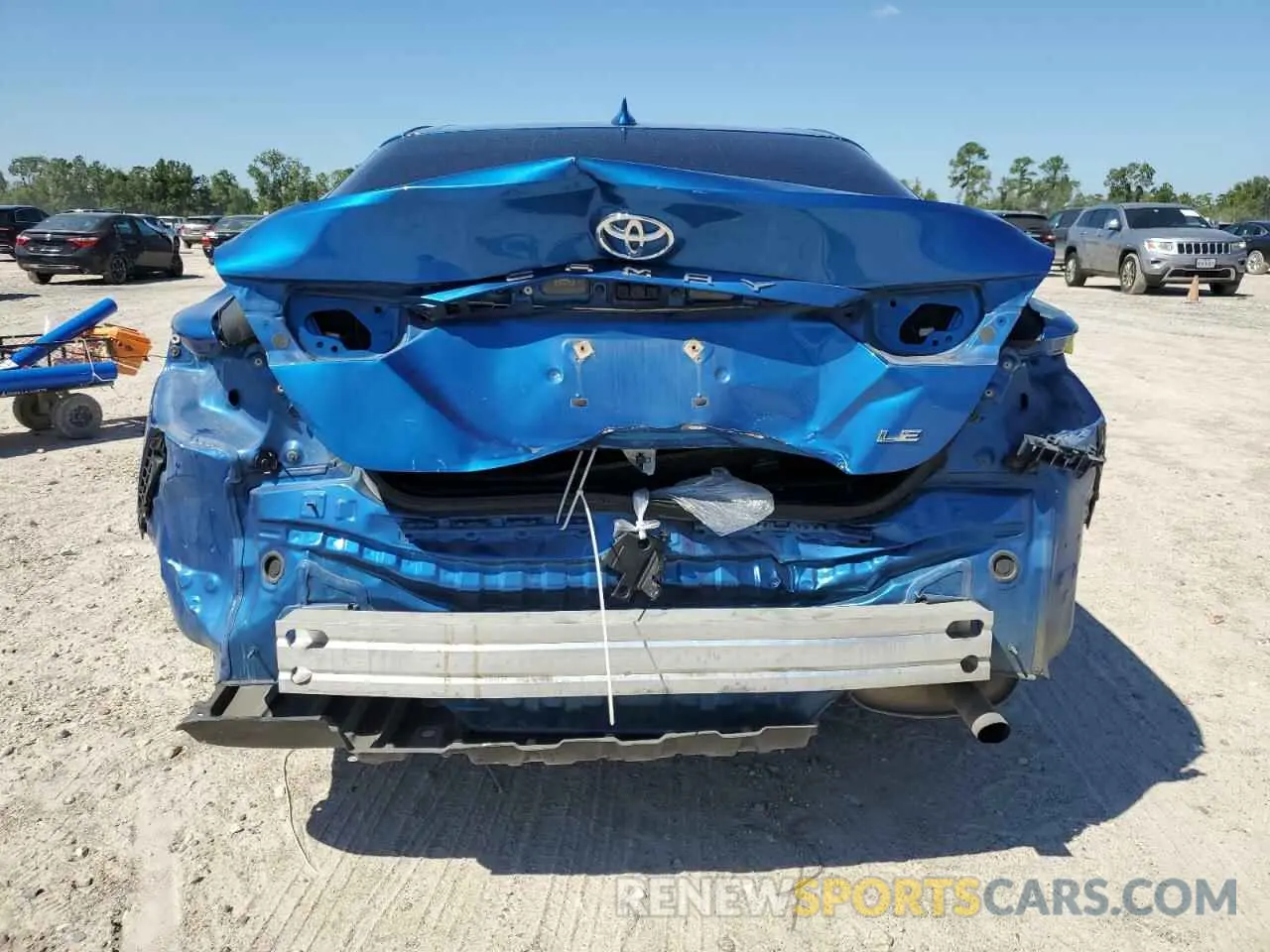 6 Photograph of a damaged car 4T1B11HKXKU163280 TOYOTA CAMRY 2019