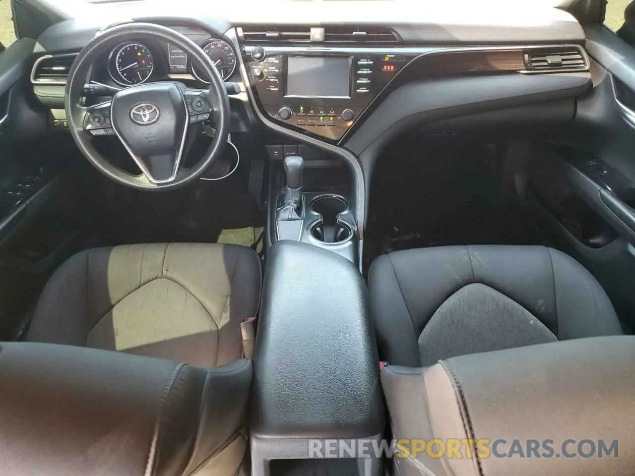 8 Photograph of a damaged car 4T1B11HKXKU163280 TOYOTA CAMRY 2019