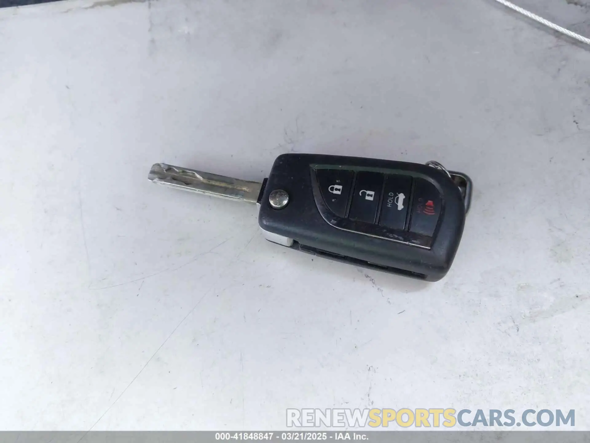 11 Фотография поврежденного автомобиля 4T1B11HKXKU173212 TOYOTA CAMRY 2019