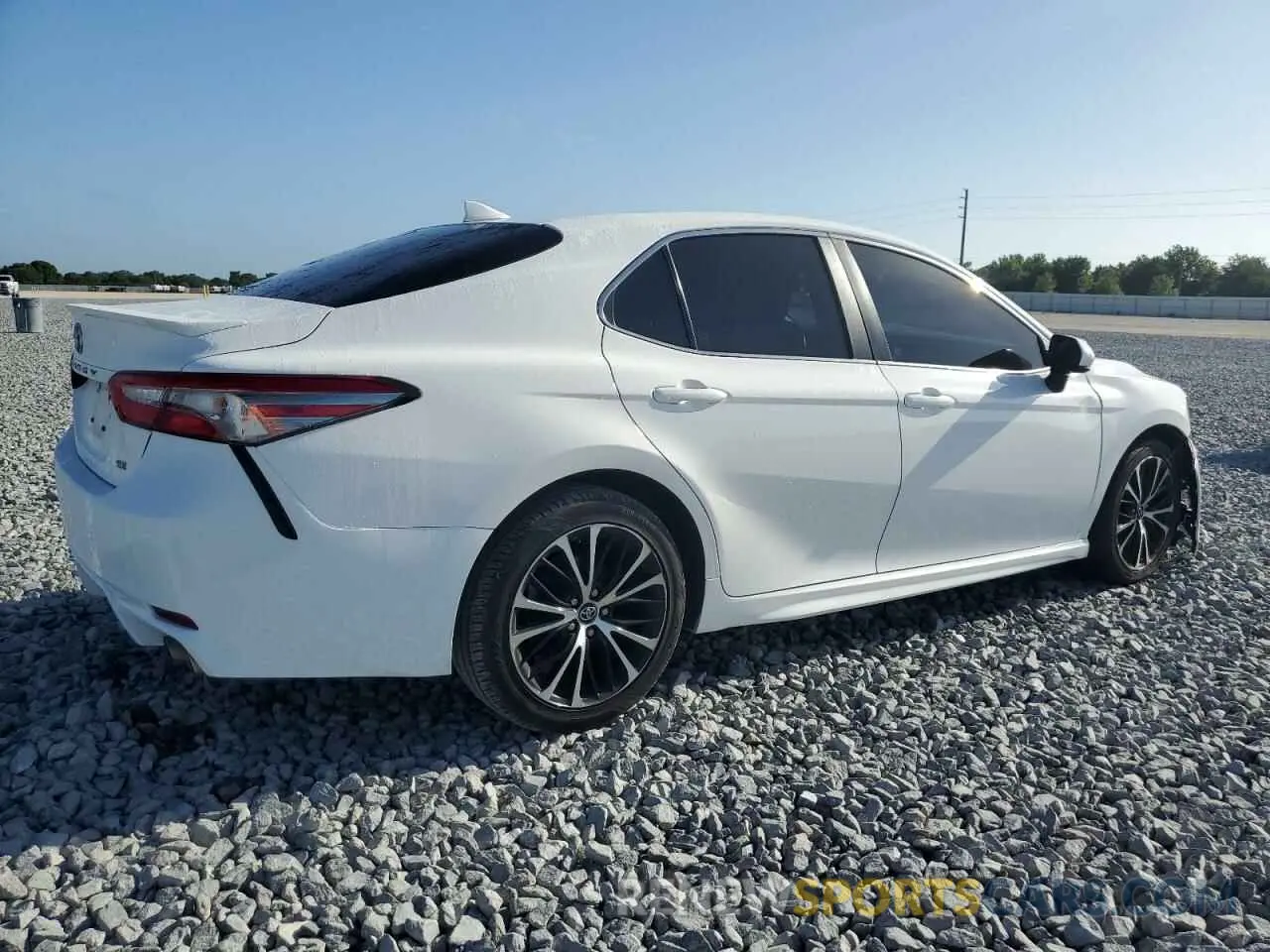3 Photograph of a damaged car 4T1B11HKXKU174487 TOYOTA CAMRY 2019