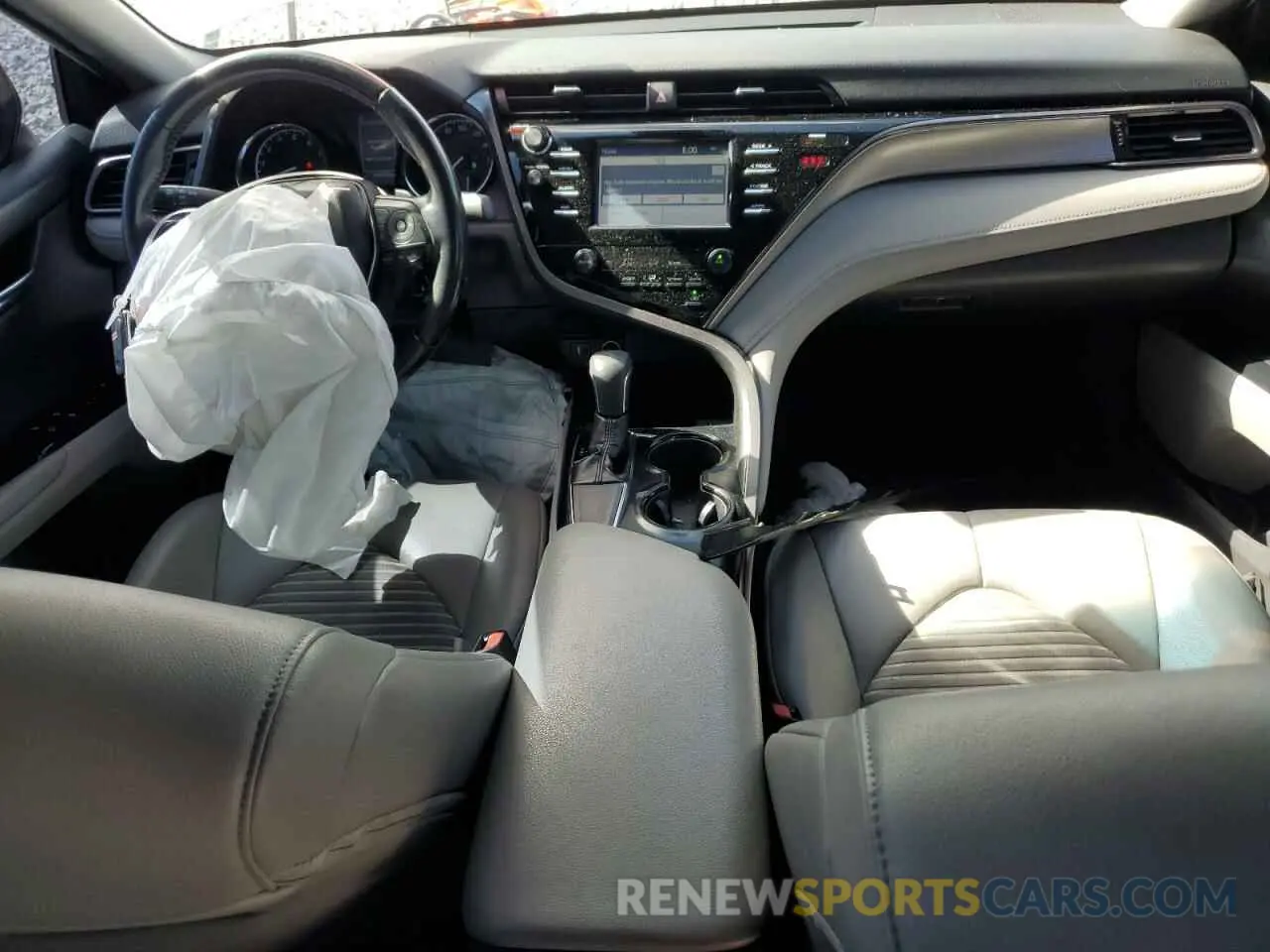 8 Photograph of a damaged car 4T1B11HKXKU174487 TOYOTA CAMRY 2019
