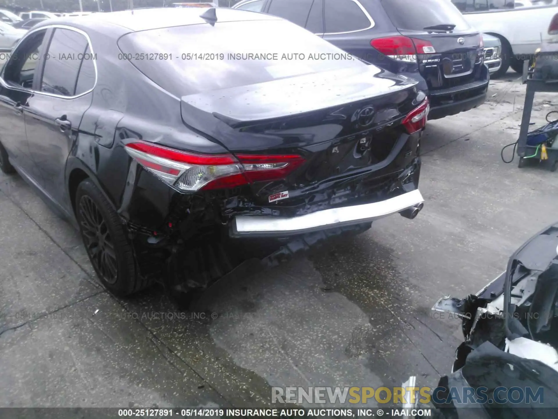 6 Photograph of a damaged car 4T1B11HKXKU185876 TOYOTA CAMRY 2019