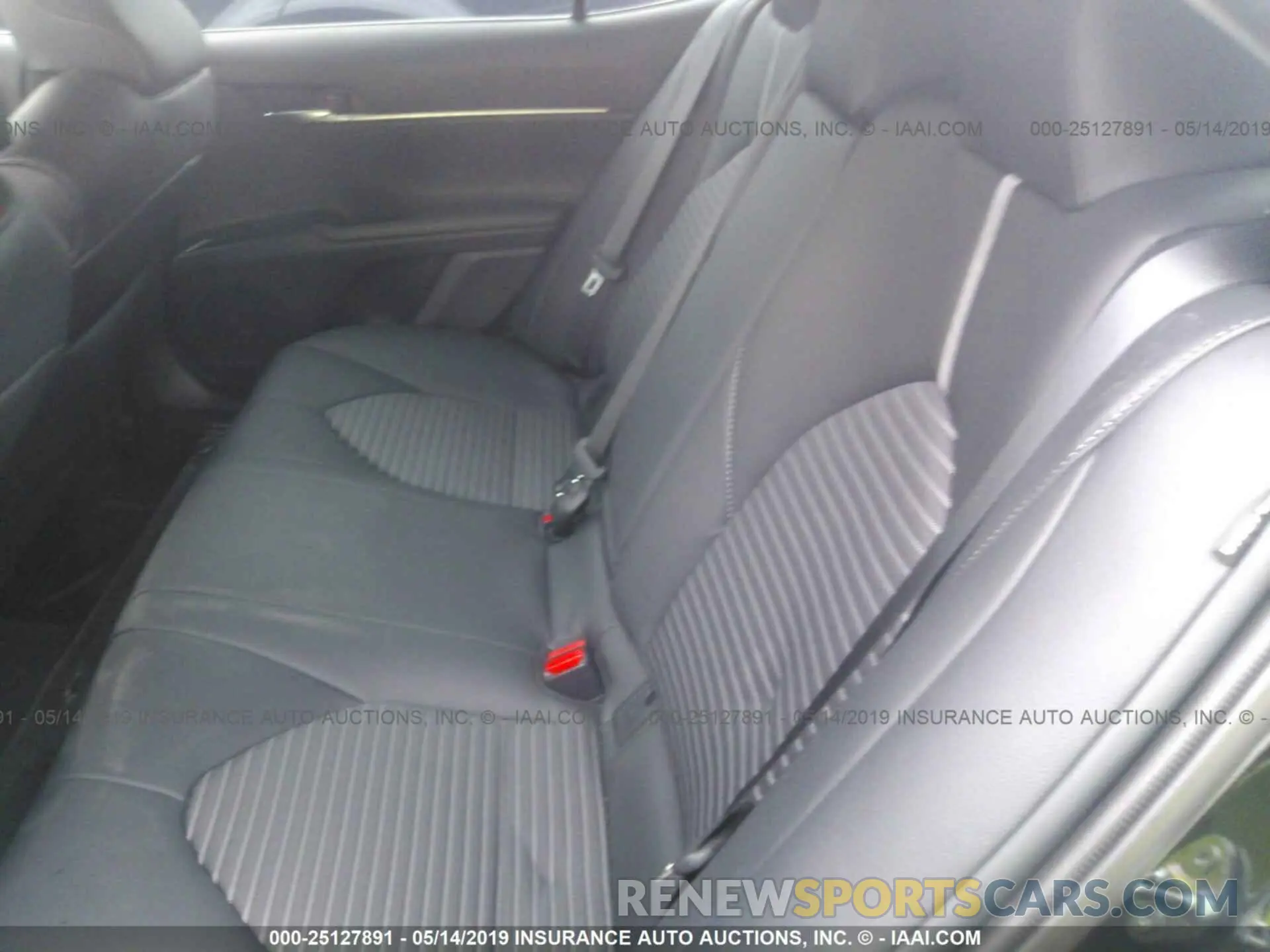 8 Photograph of a damaged car 4T1B11HKXKU185876 TOYOTA CAMRY 2019