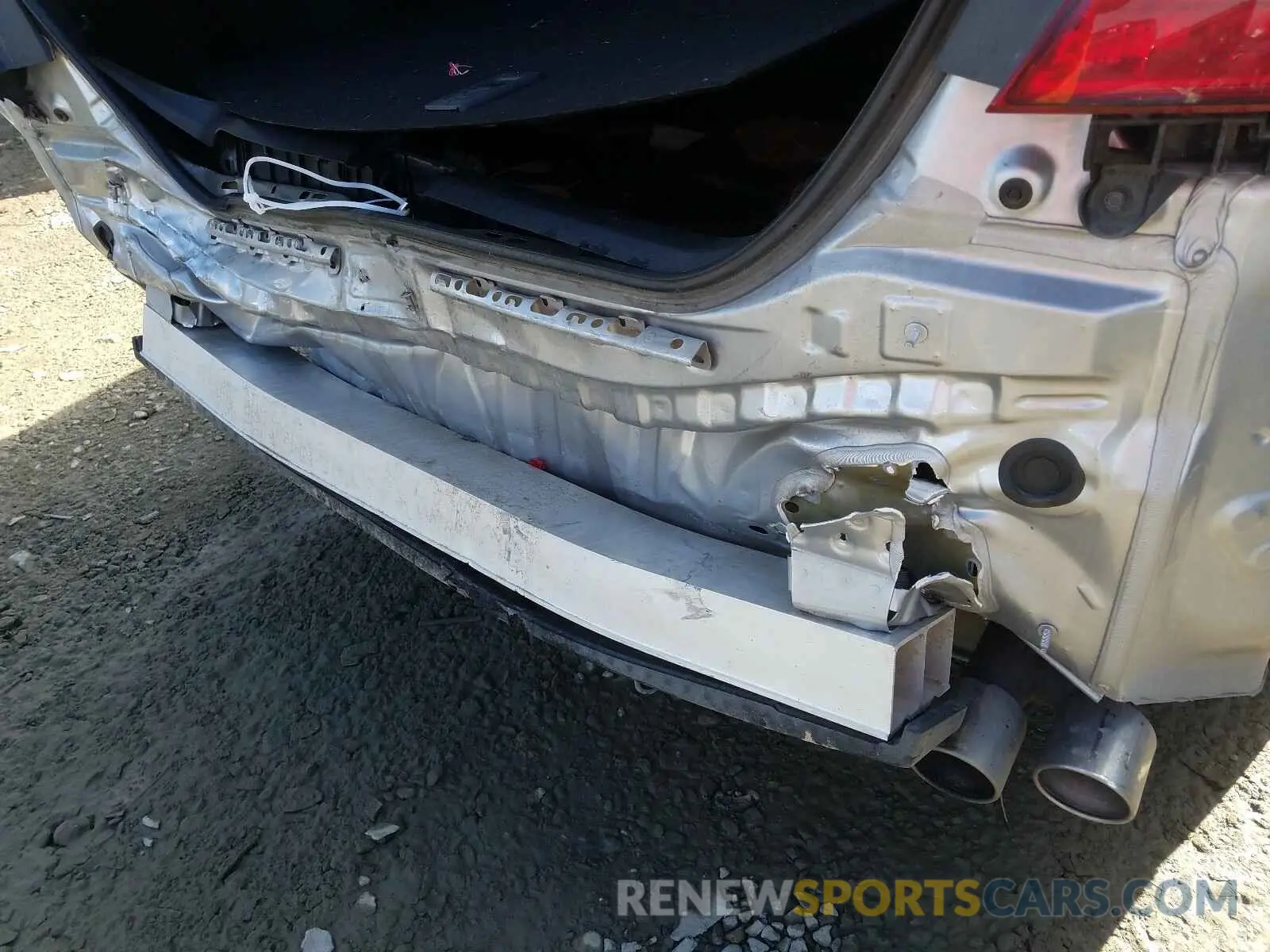 9 Photograph of a damaged car 4T1B11HKXKU189703 TOYOTA CAMRY 2019