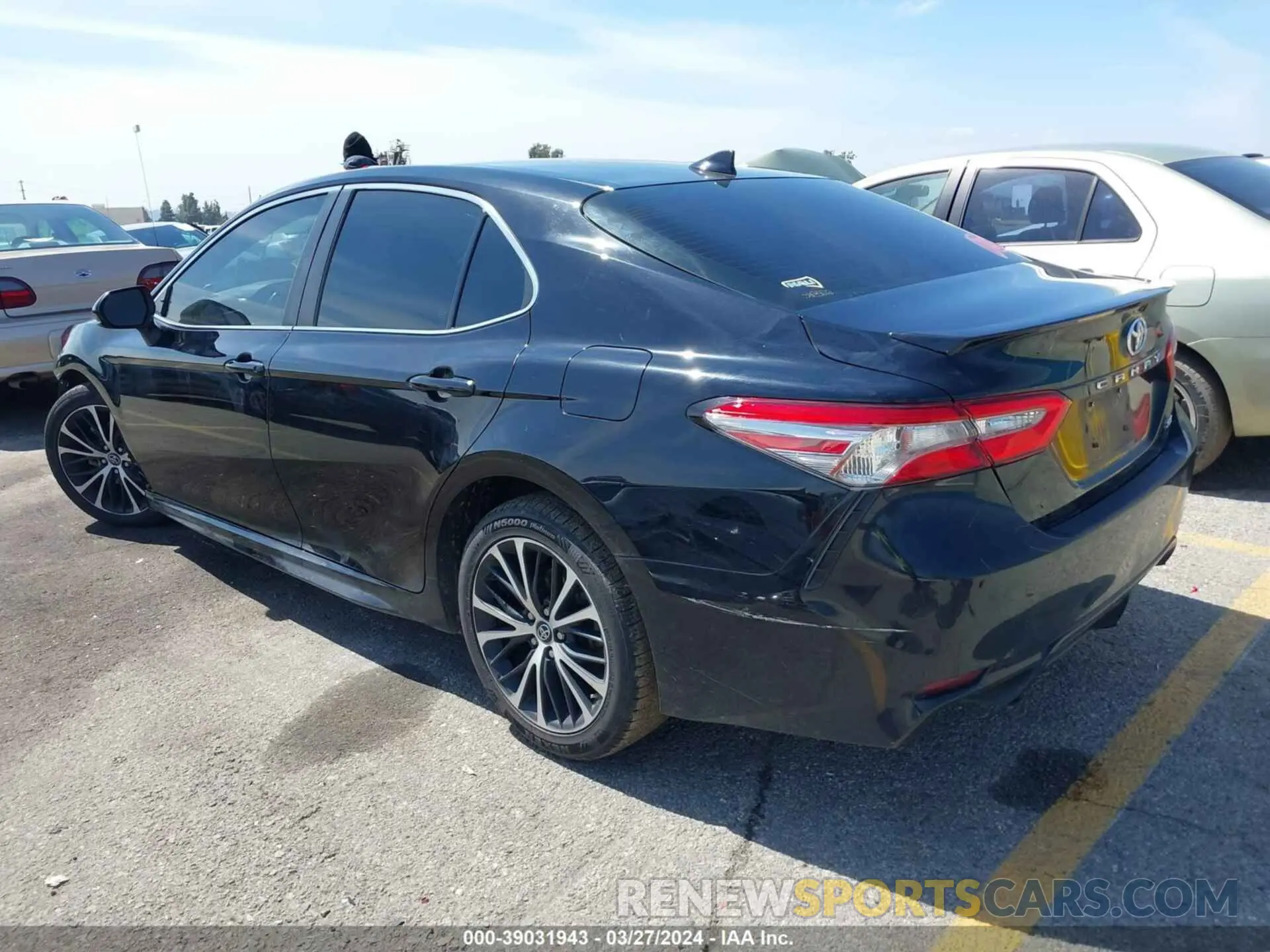3 Фотография поврежденного автомобиля 4T1B11HKXKU190897 TOYOTA CAMRY 2019