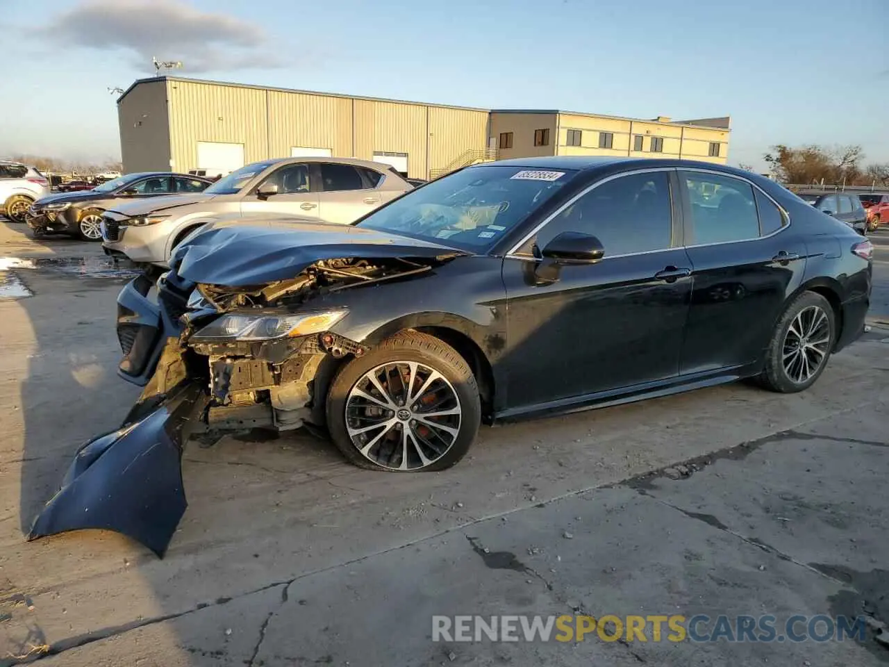 1 Photograph of a damaged car 4T1B11HKXKU198725 TOYOTA CAMRY 2019