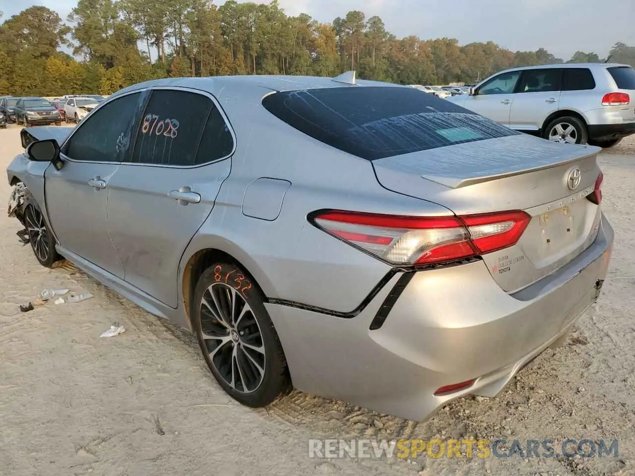 3 Фотография поврежденного автомобиля 4T1B11HKXKU206953 TOYOTA CAMRY 2019