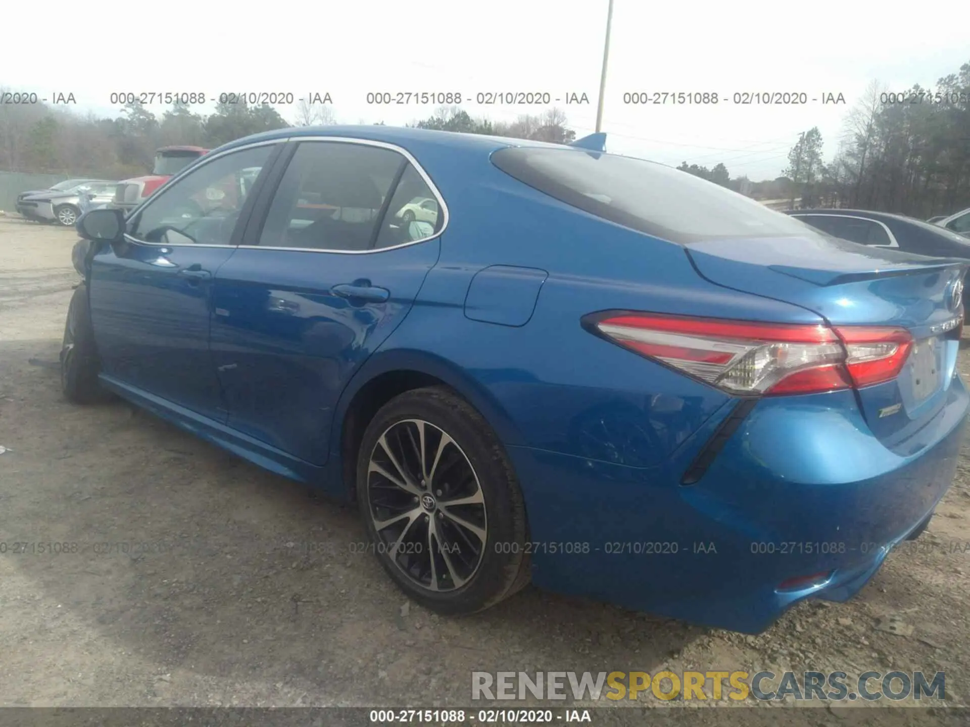 3 Photograph of a damaged car 4T1B11HKXKU210663 TOYOTA CAMRY 2019