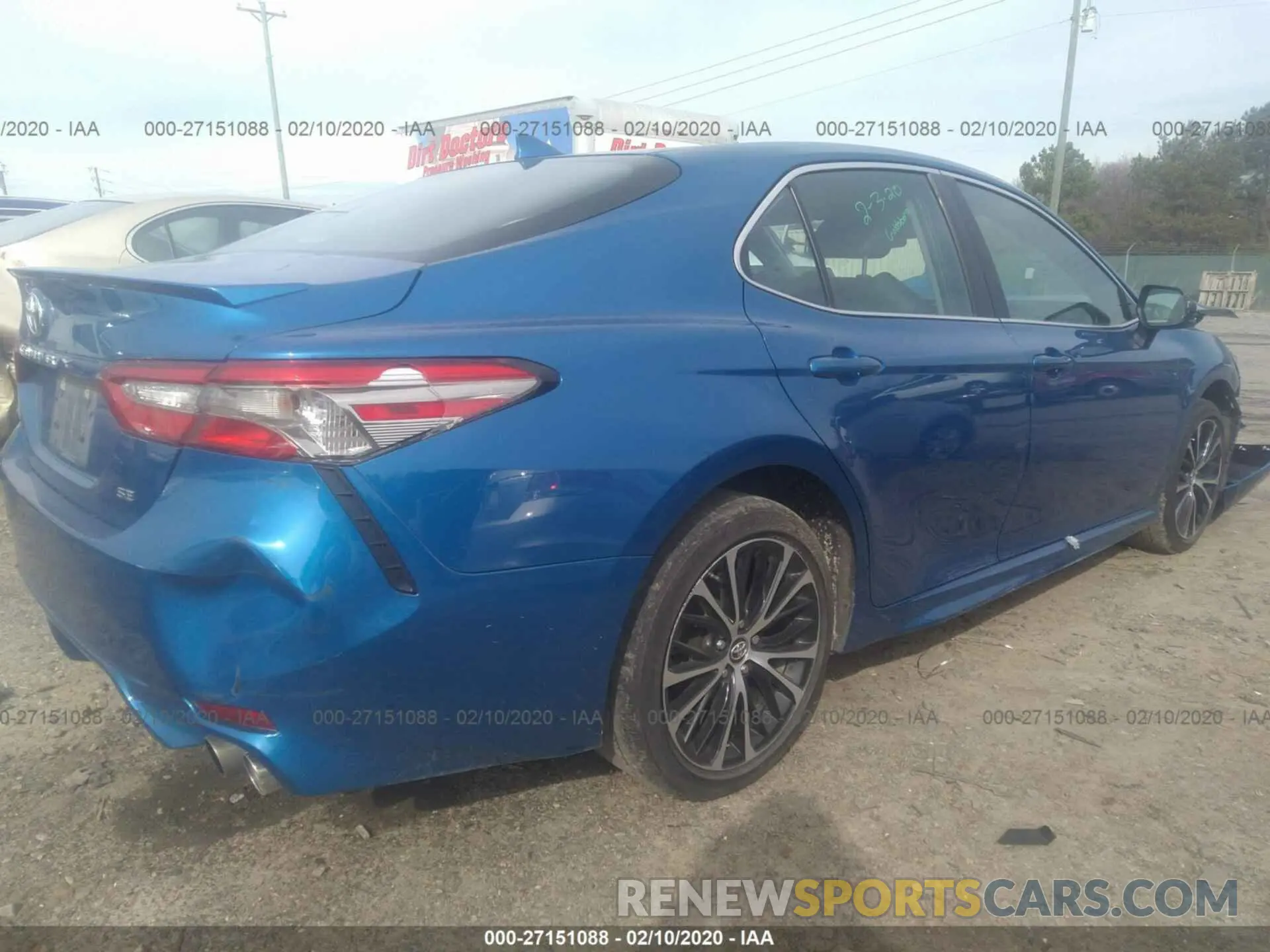 4 Photograph of a damaged car 4T1B11HKXKU210663 TOYOTA CAMRY 2019