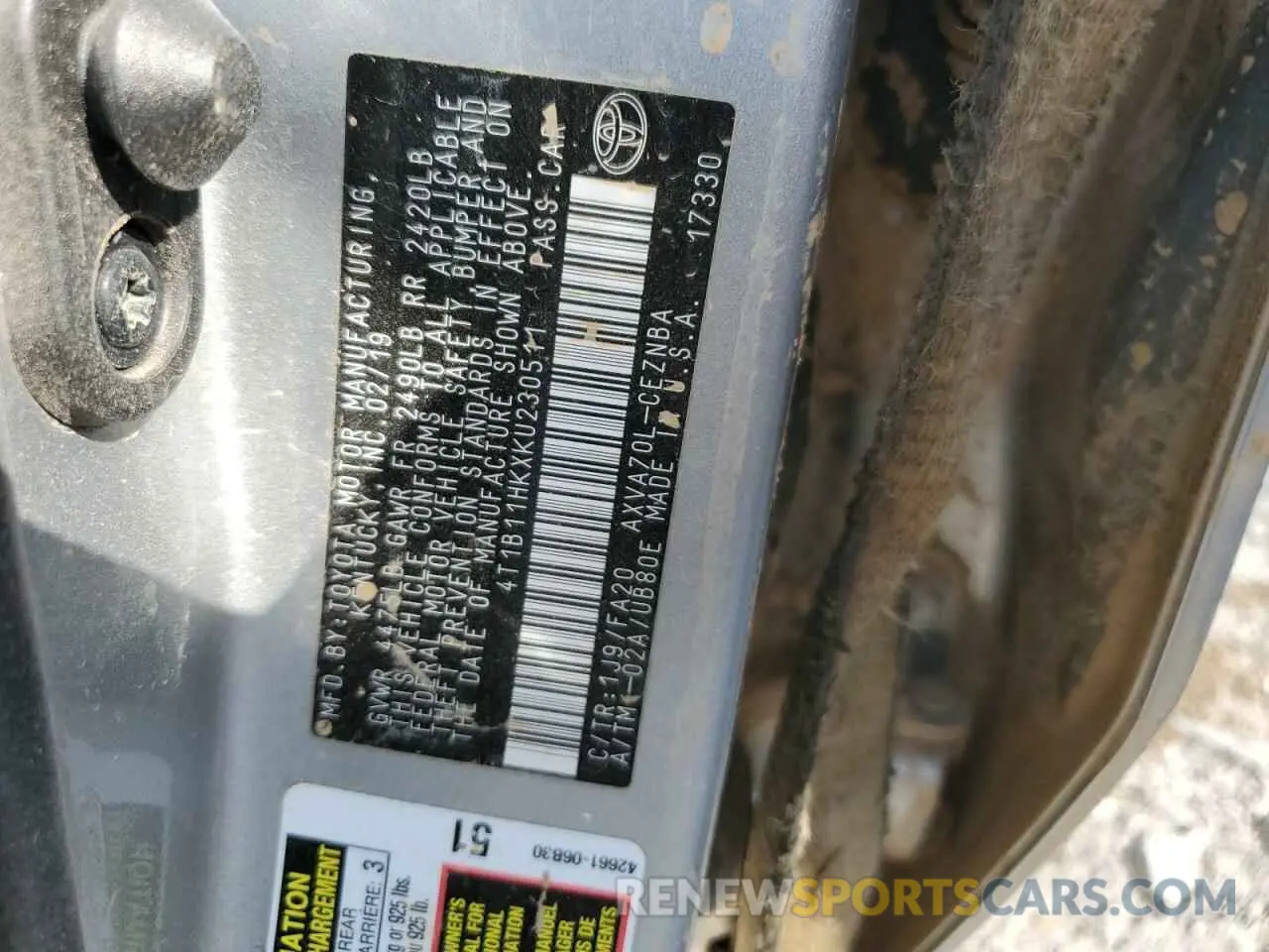 13 Photograph of a damaged car 4T1B11HKXKU230511 TOYOTA CAMRY 2019