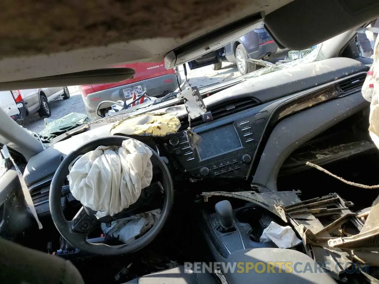 8 Photograph of a damaged car 4T1B11HKXKU230511 TOYOTA CAMRY 2019