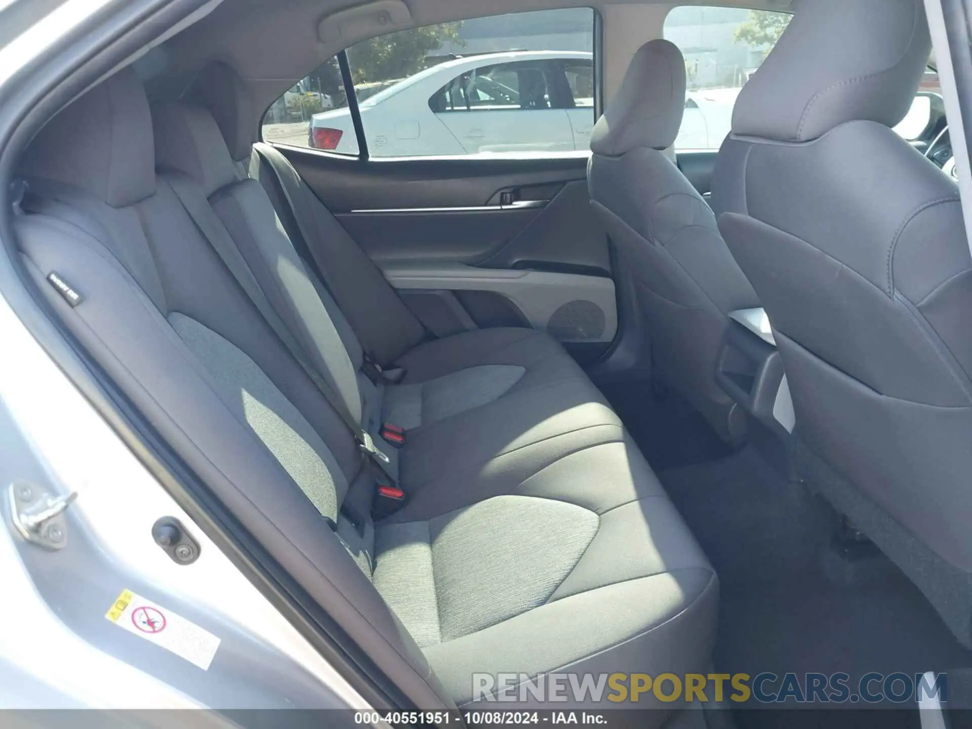 8 Photograph of a damaged car 4T1B11HKXKU248488 TOYOTA CAMRY 2019