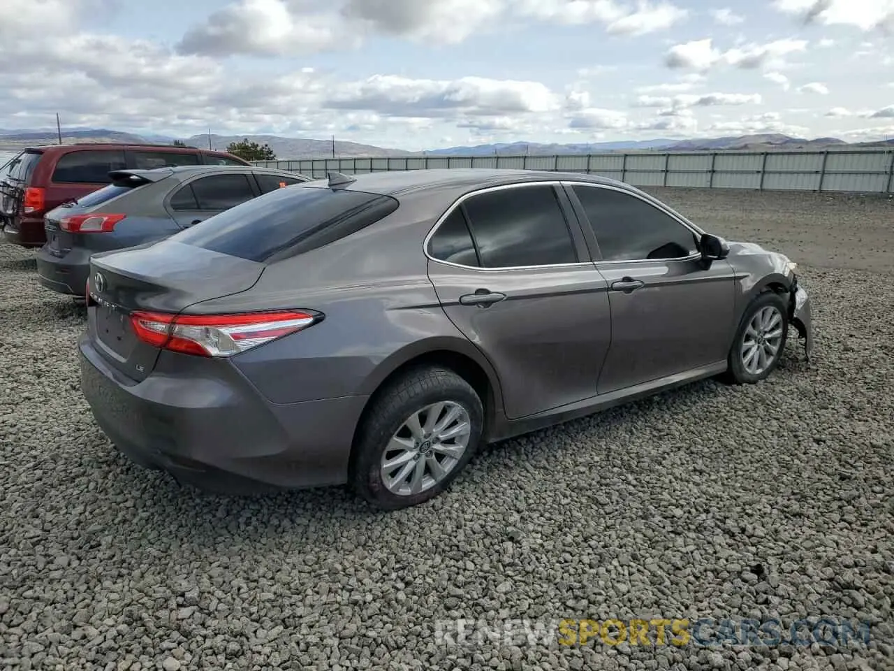 3 Фотография поврежденного автомобиля 4T1B11HKXKU249995 TOYOTA CAMRY 2019