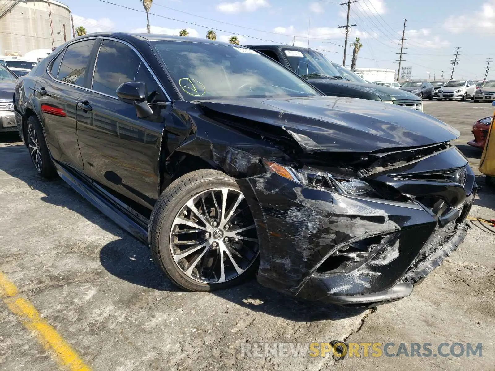 1 Photograph of a damaged car 4T1B11HKXKU250242 TOYOTA CAMRY 2019