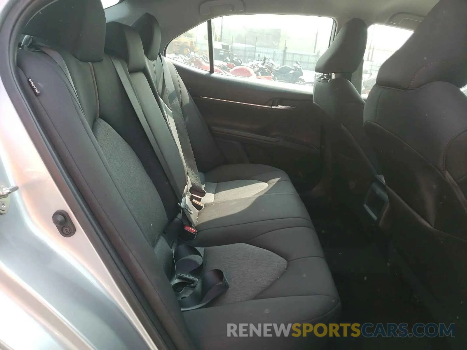 6 Photograph of a damaged car 4T1B11HKXKU251200 TOYOTA CAMRY 2019