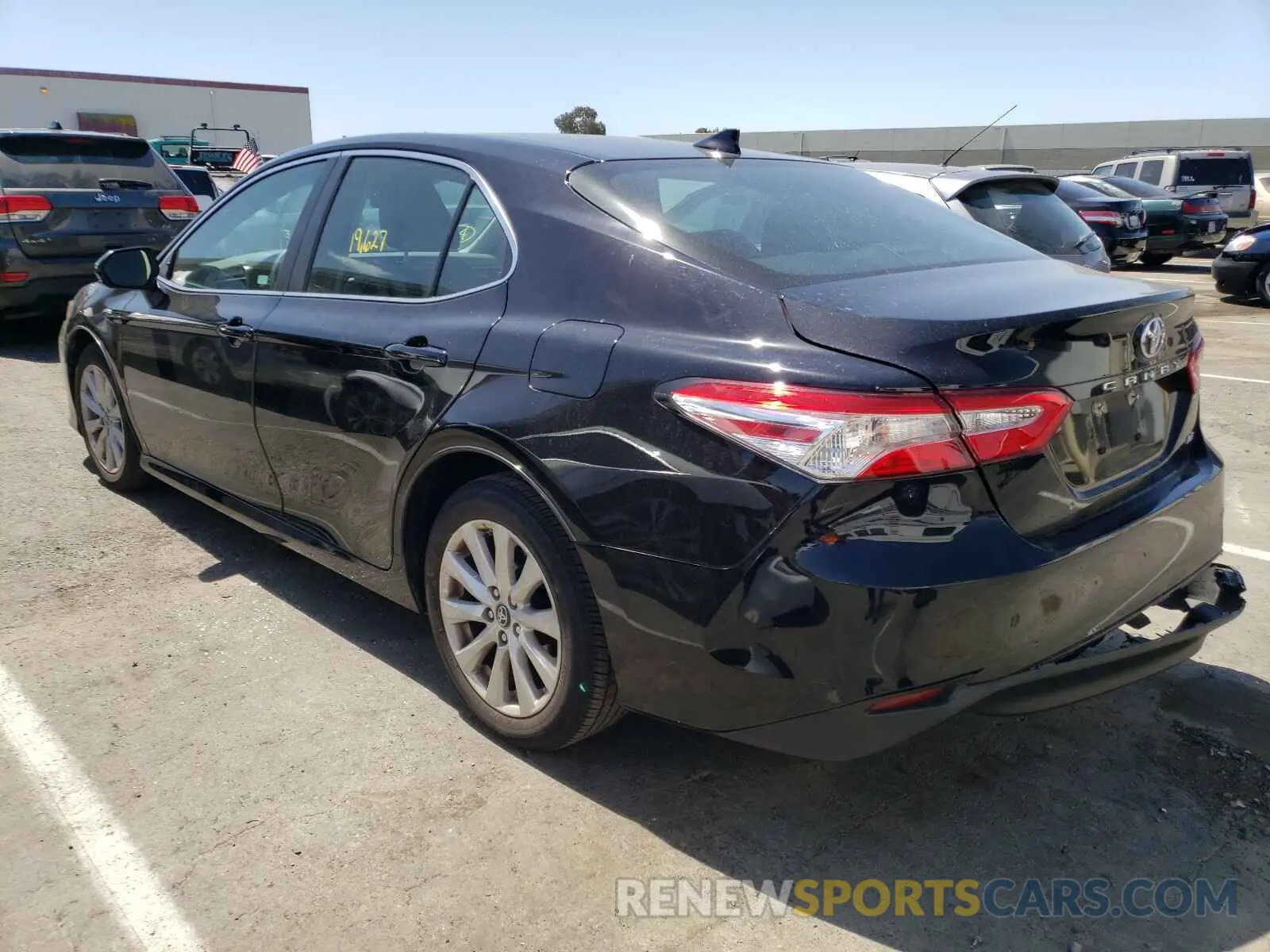 3 Photograph of a damaged car 4T1B11HKXKU252668 TOYOTA CAMRY 2019