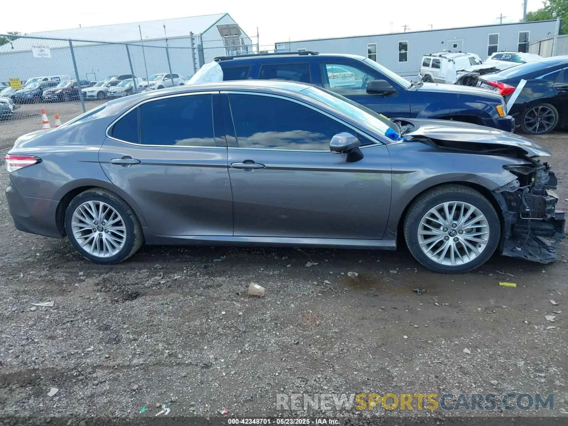 13 Фотография поврежденного автомобиля 4T1B11HKXKU261063 TOYOTA CAMRY 2019