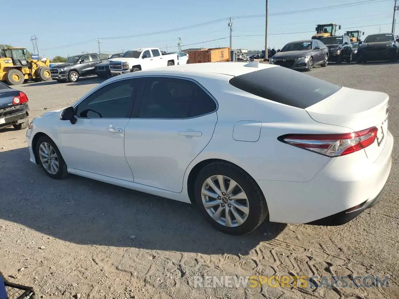 2 Photograph of a damaged car 4T1B11HKXKU261645 TOYOTA CAMRY 2019