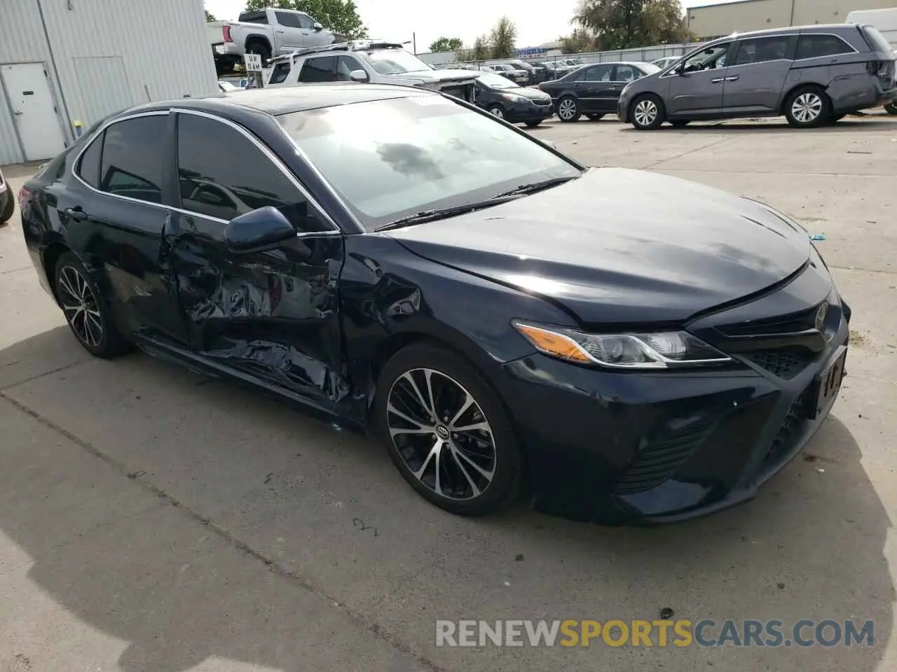 4 Photograph of a damaged car 4T1B11HKXKU263184 TOYOTA CAMRY 2019