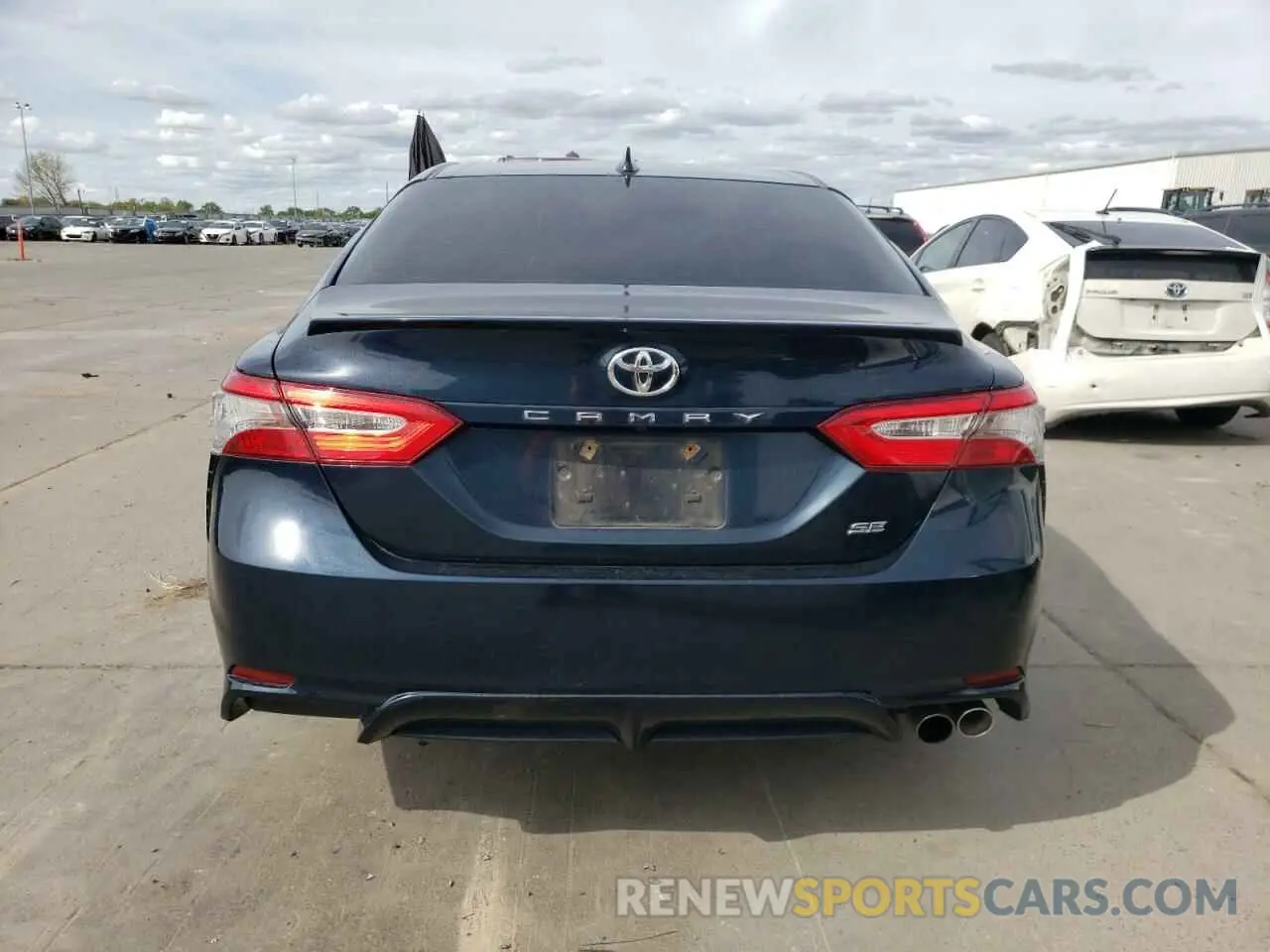6 Photograph of a damaged car 4T1B11HKXKU263184 TOYOTA CAMRY 2019