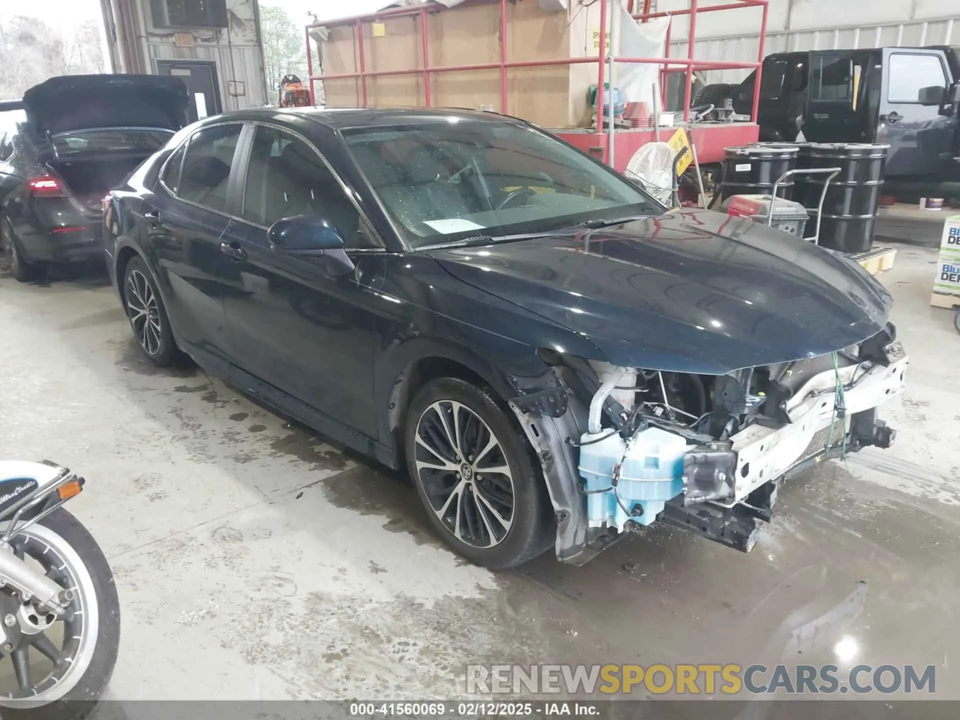 1 Photograph of a damaged car 4T1B11HKXKU264268 TOYOTA CAMRY 2019